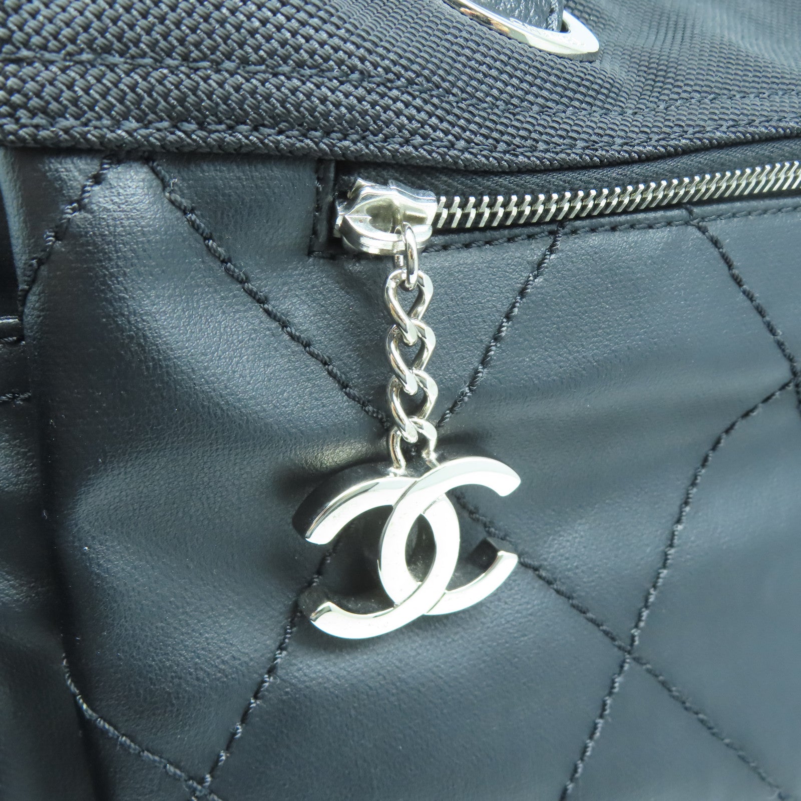 CHANEL 菱格牛皮皮革/帆布Tote Bag銀扣肩背袋黑色