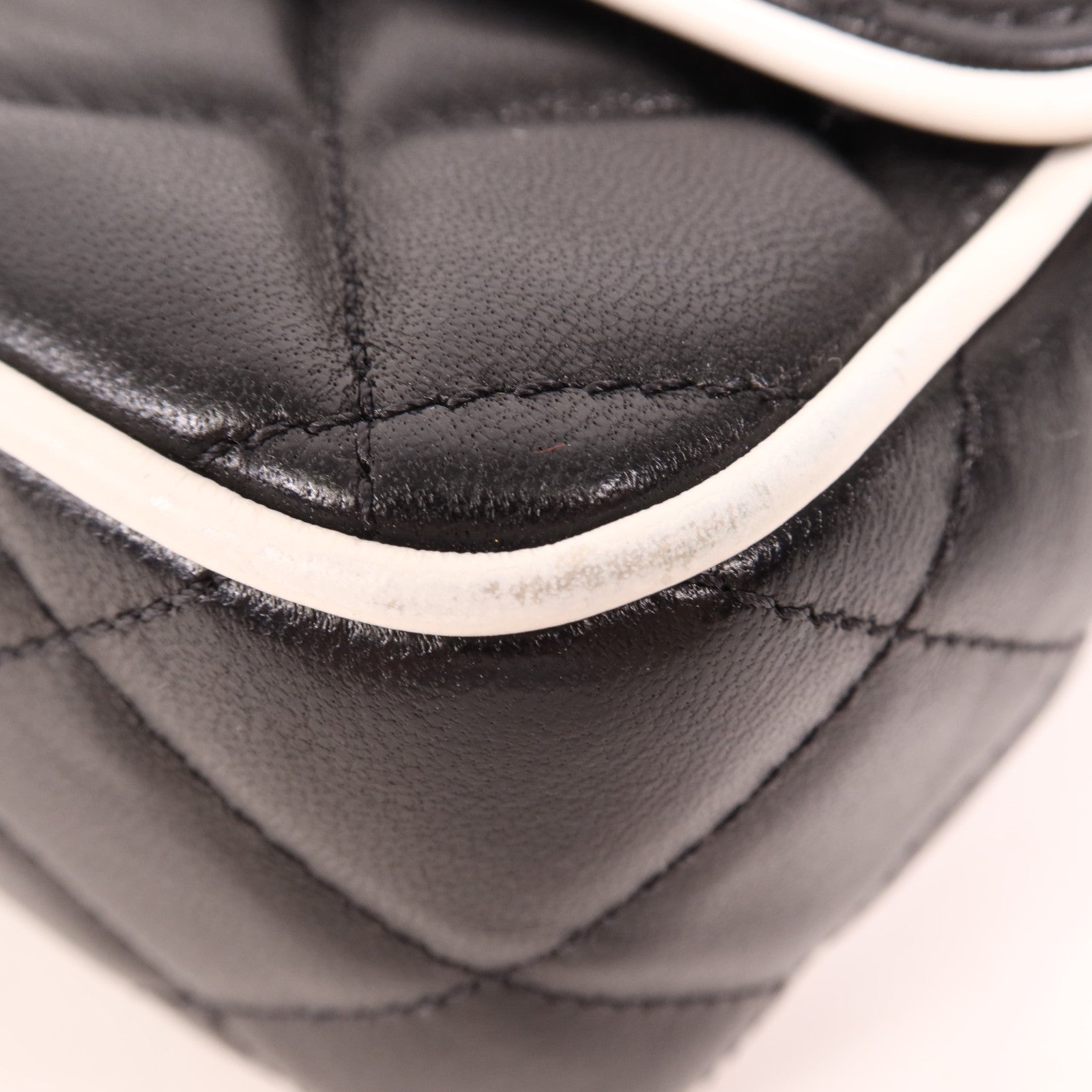 CHANEL 羊皮皮革Chain Shoulder金扣鏈帶肩背袋