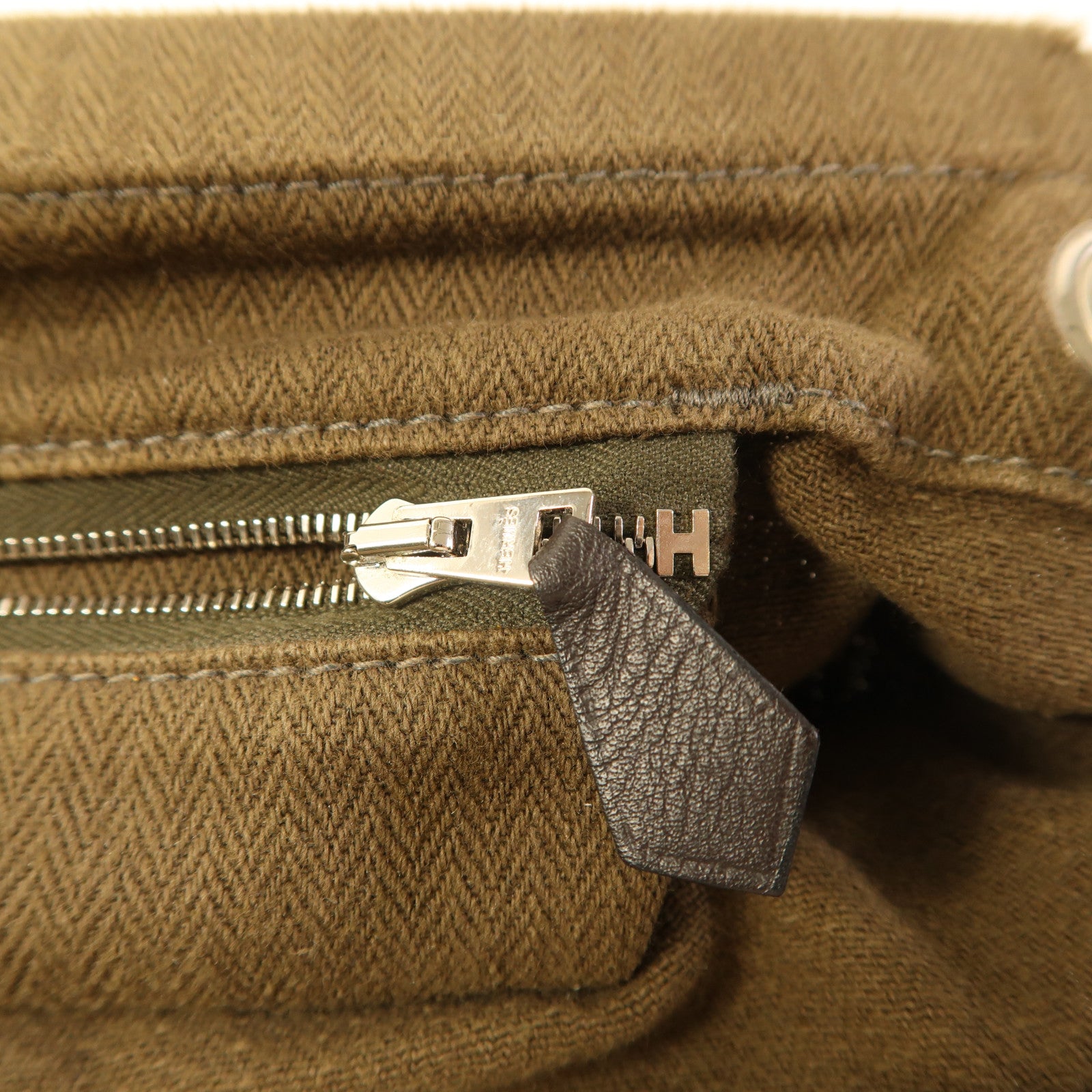 HERMES 帆布/皮革Aline Grooming Backpack背包Kaki