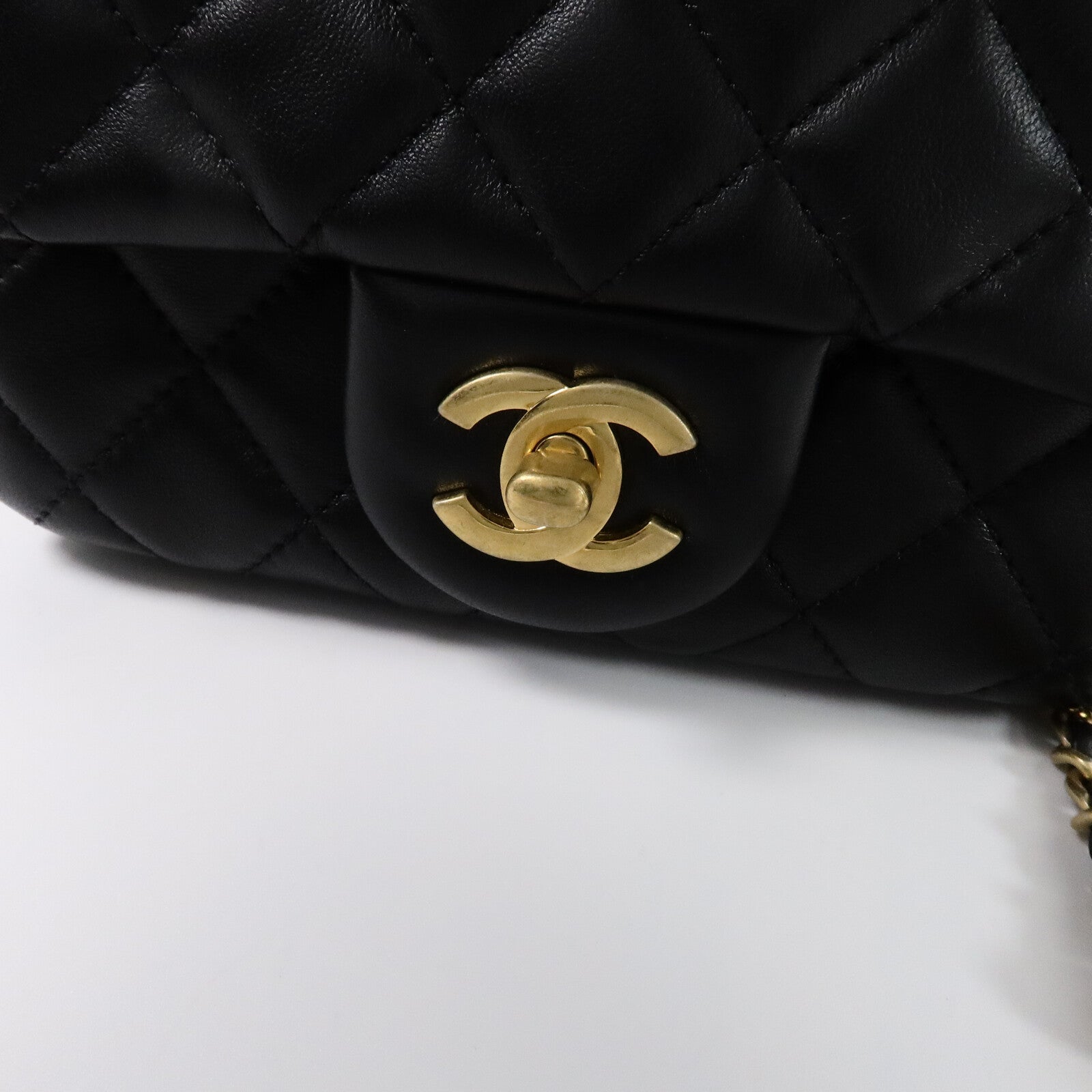 CHANEL Mini Classic 17鏈帶肩背袋