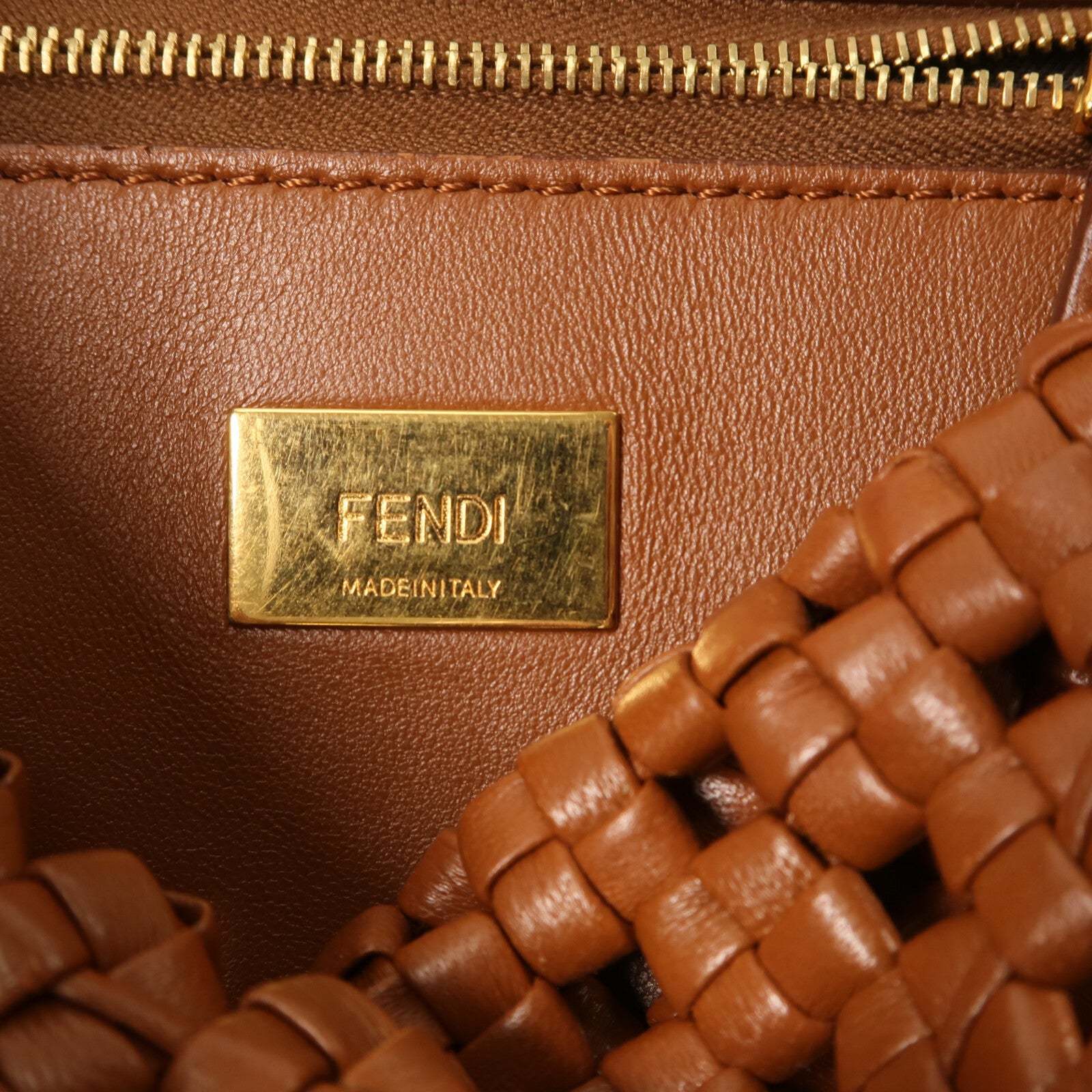 FENDI Nappa皮革Mini Peekaboo金扣手挽肩背兩用袋
