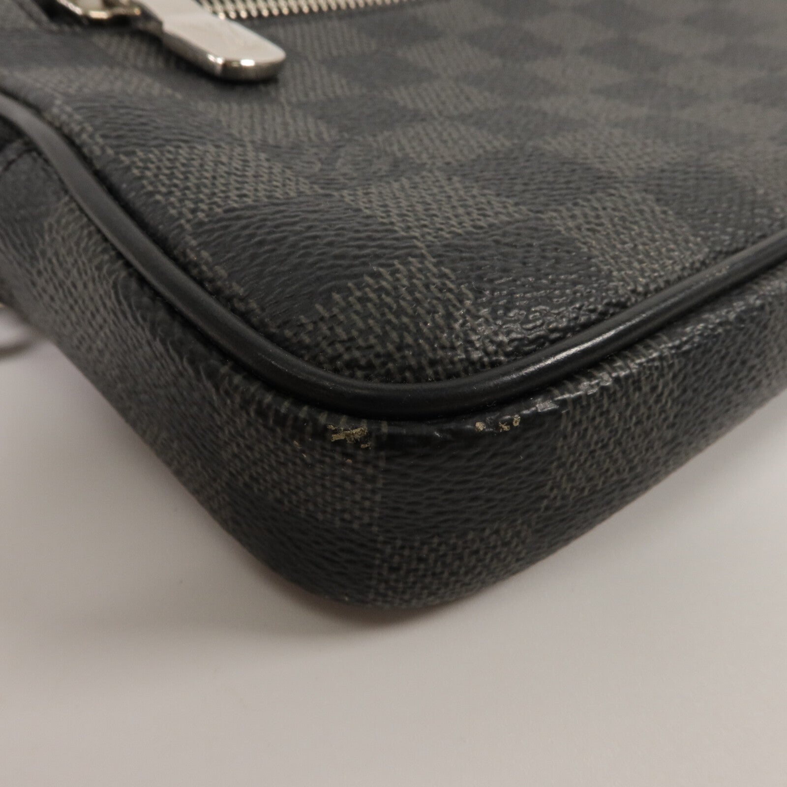 LOUIS VUITTON Damier Pochette Kasai 手拿包