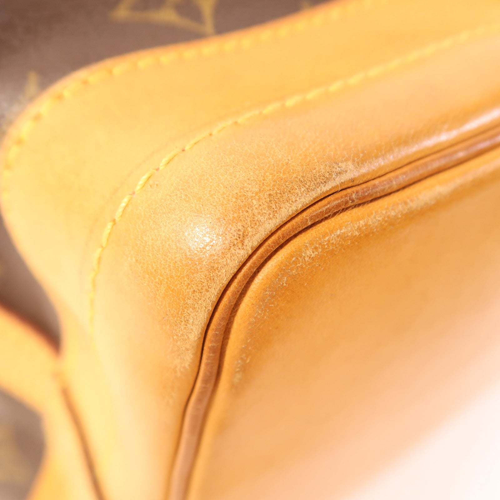 LOUIS VUITTON Monogram Noe金扣肩背袋