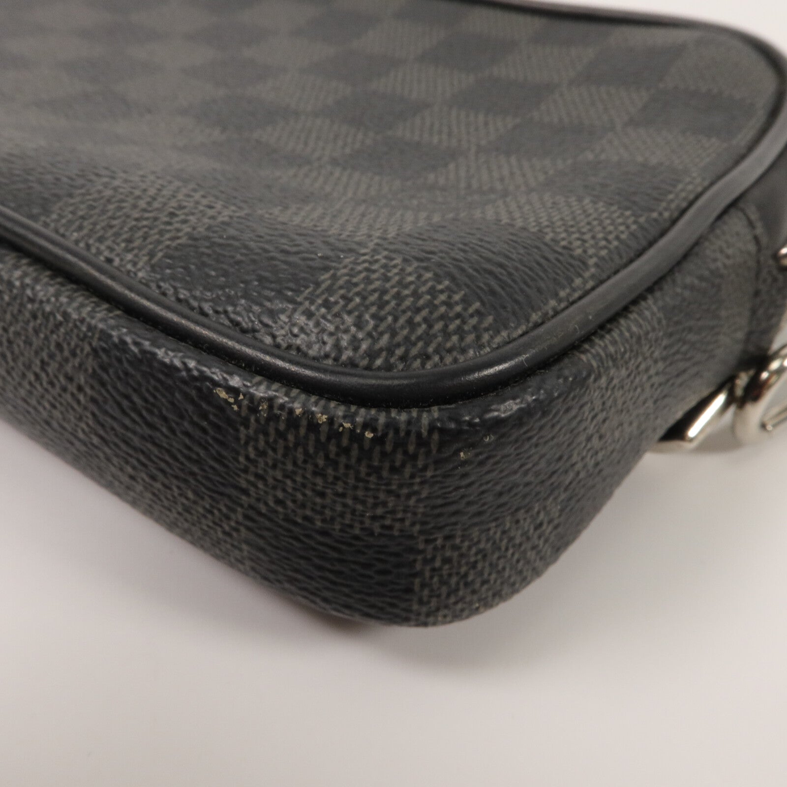 LOUIS VUITTON Damier Pochette Kasai 手拿包