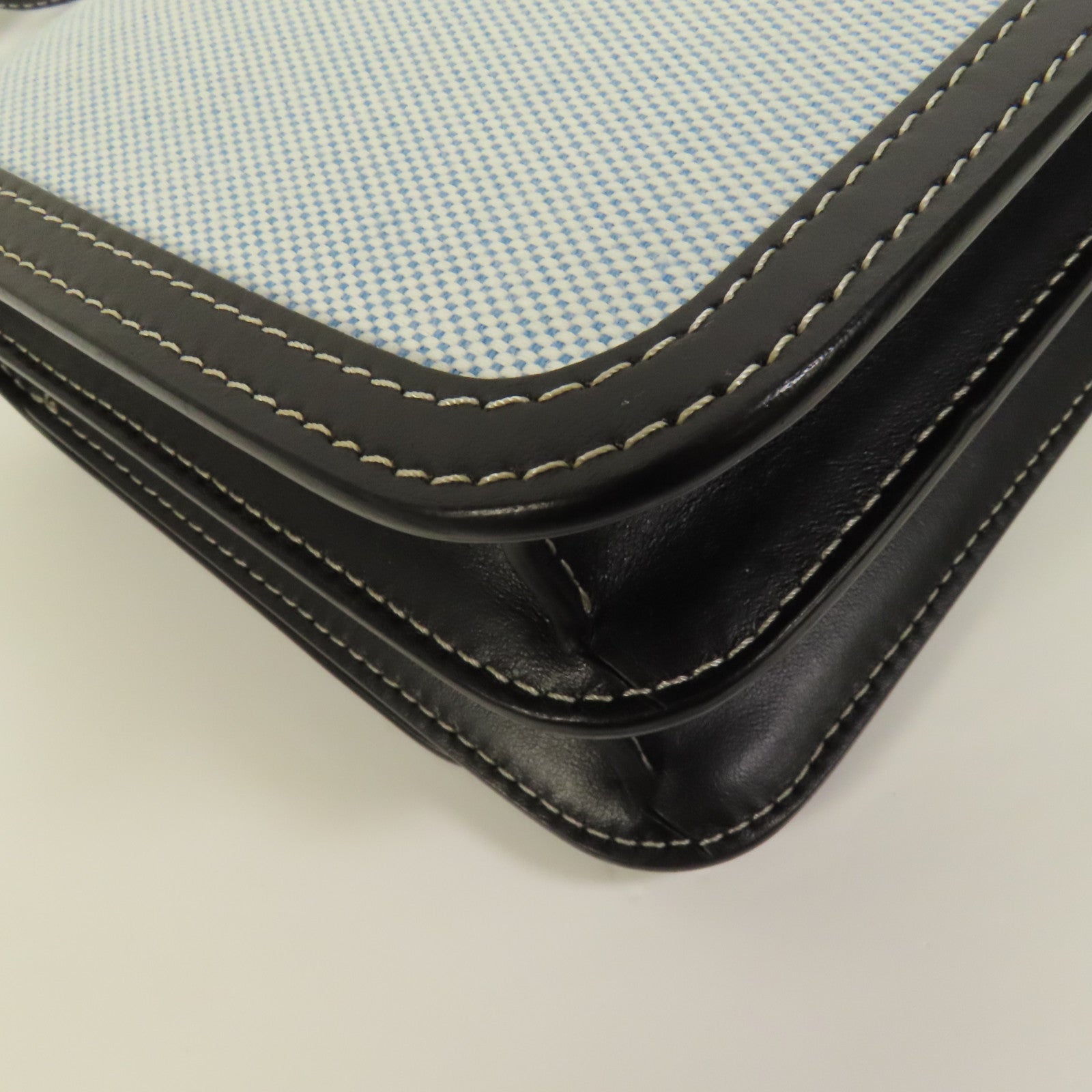 BURBERRY 牛皮皮革/帆布Shoulder Bag銀扣肩背袋