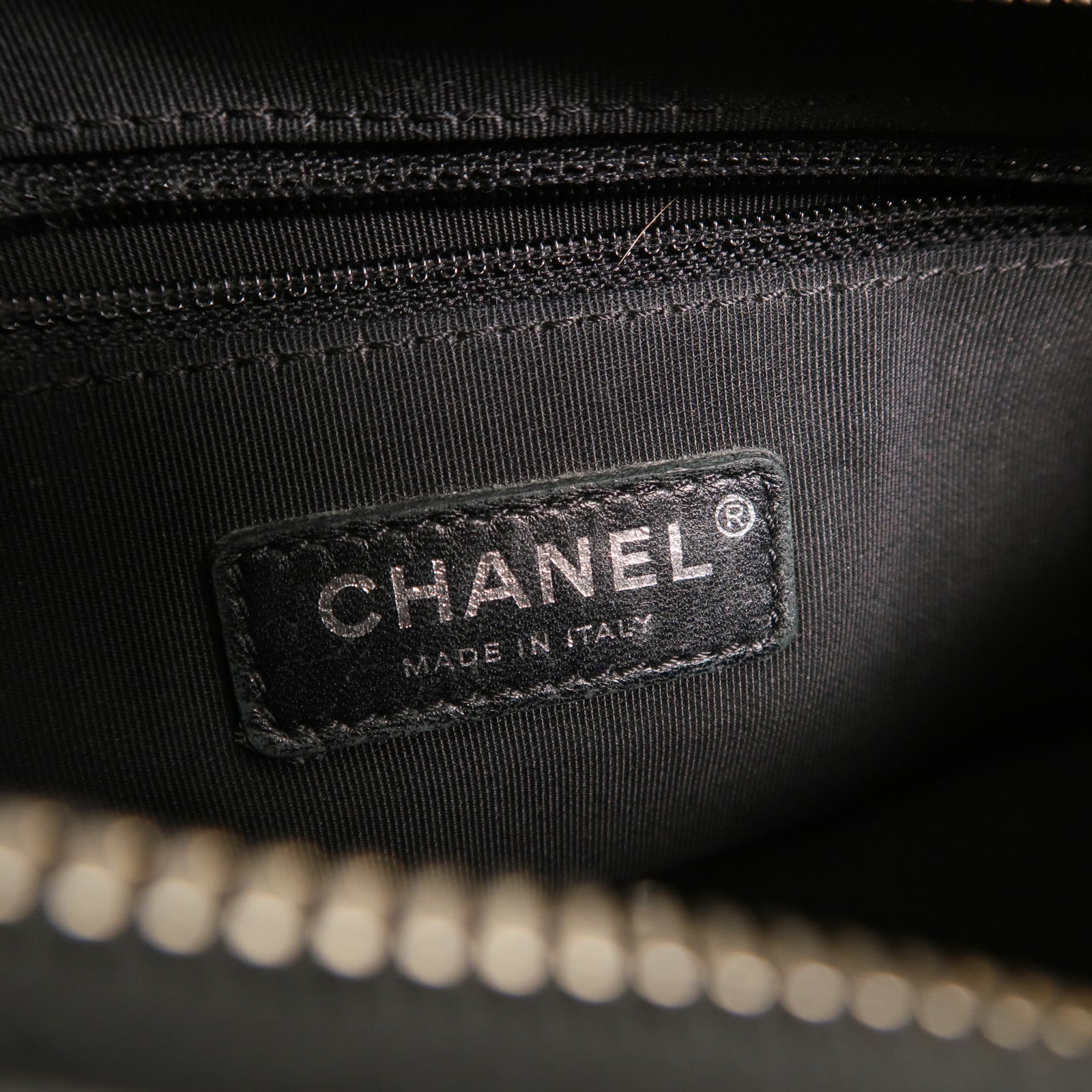 CHANEL 牛皮皮革Gabrielle Small鏈帶肩背袋