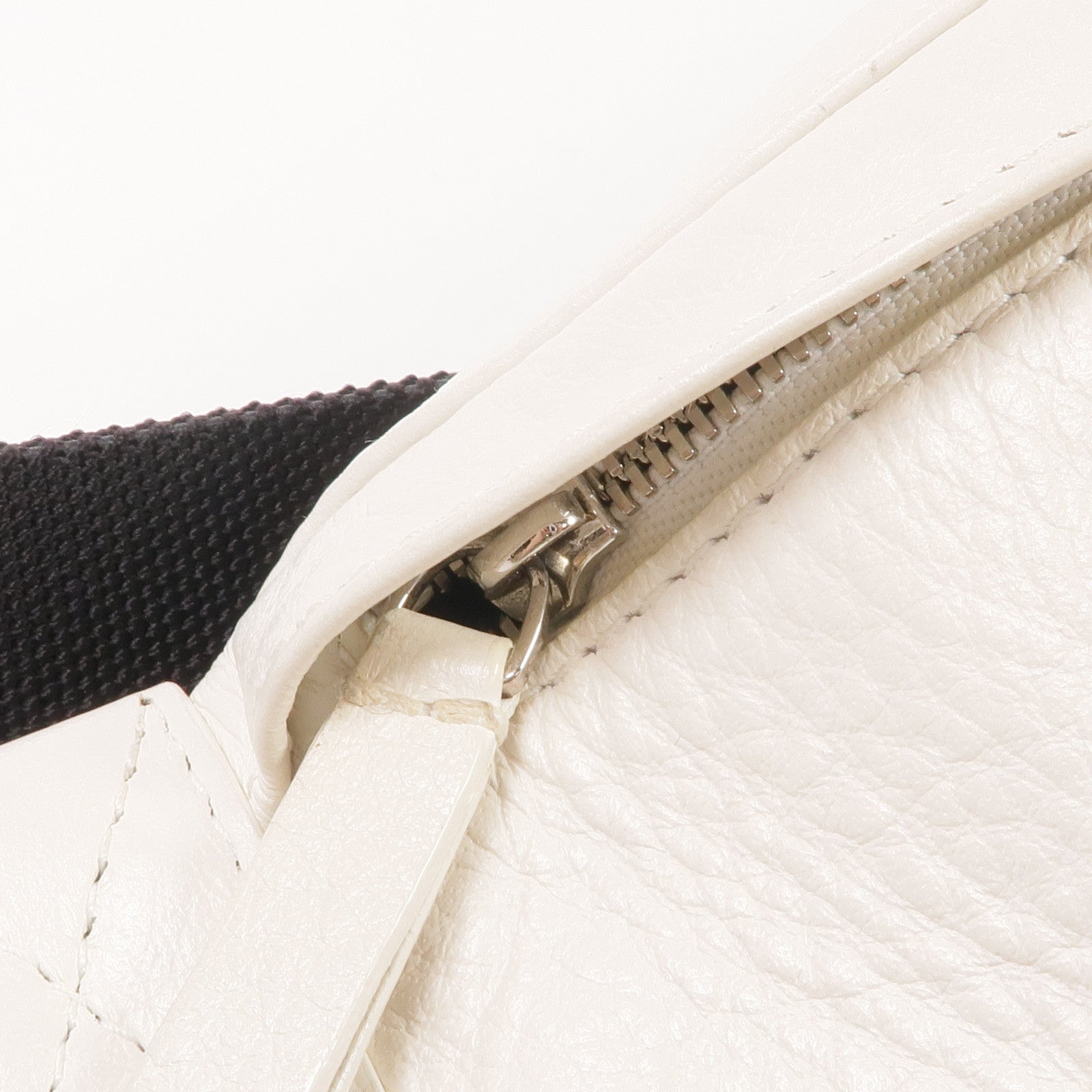BALENCIAGA 牛皮皮革Waist Bag銀扣腰包