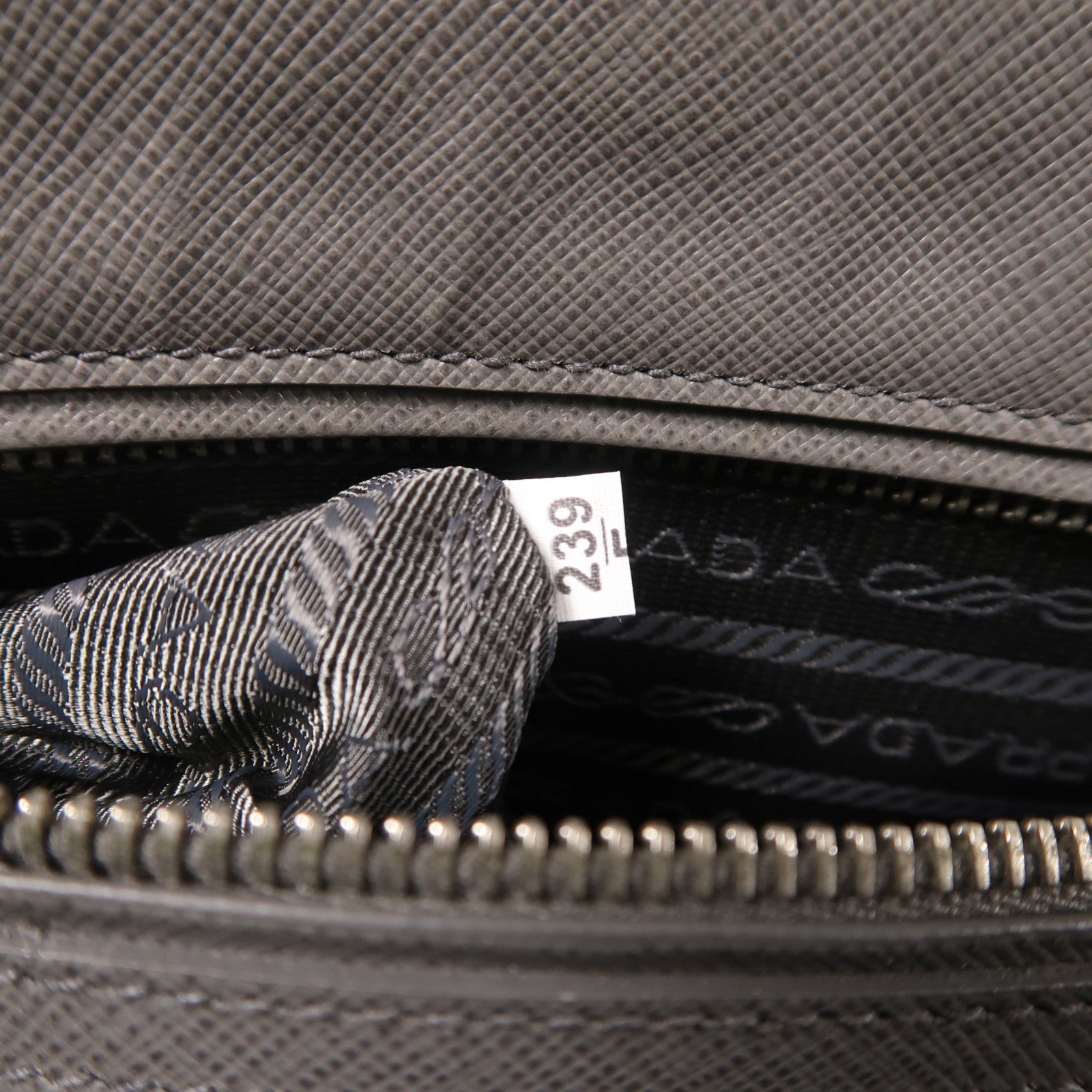 PRADA 牛皮皮革Killer Bag銀扣手挽肩背兩用袋