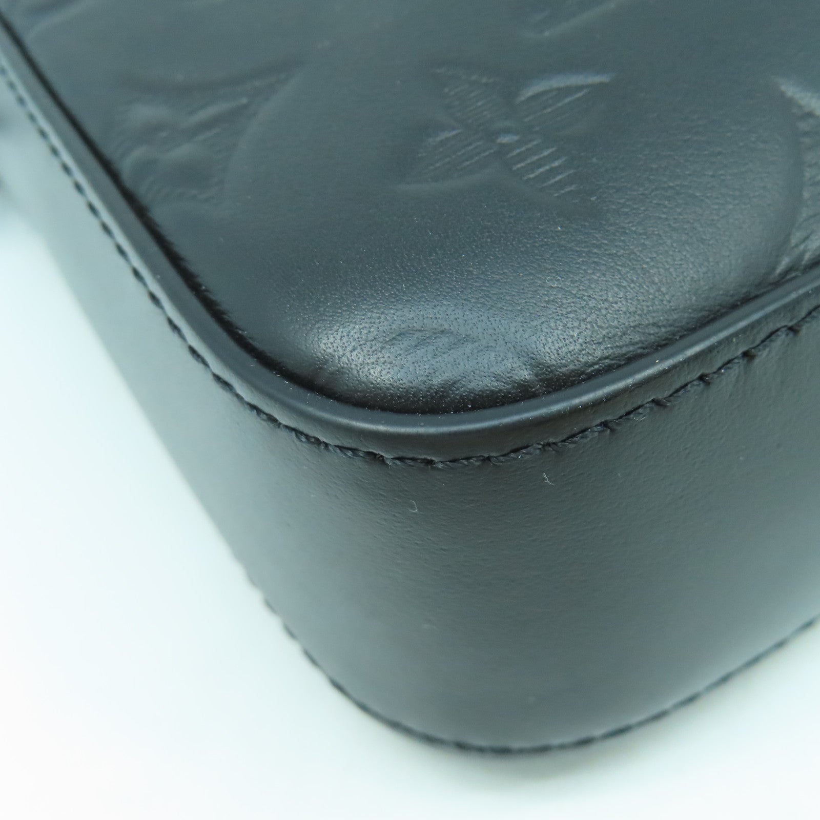 LOUIS VUITTON Monogram Shadow Duo Messenger黑扣肩背袋黑色