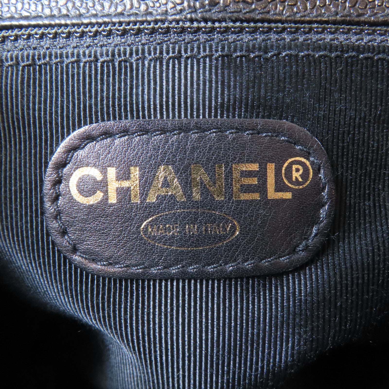 CHANEL Caviar皮革Triple CC Backpack金扣背包黑色