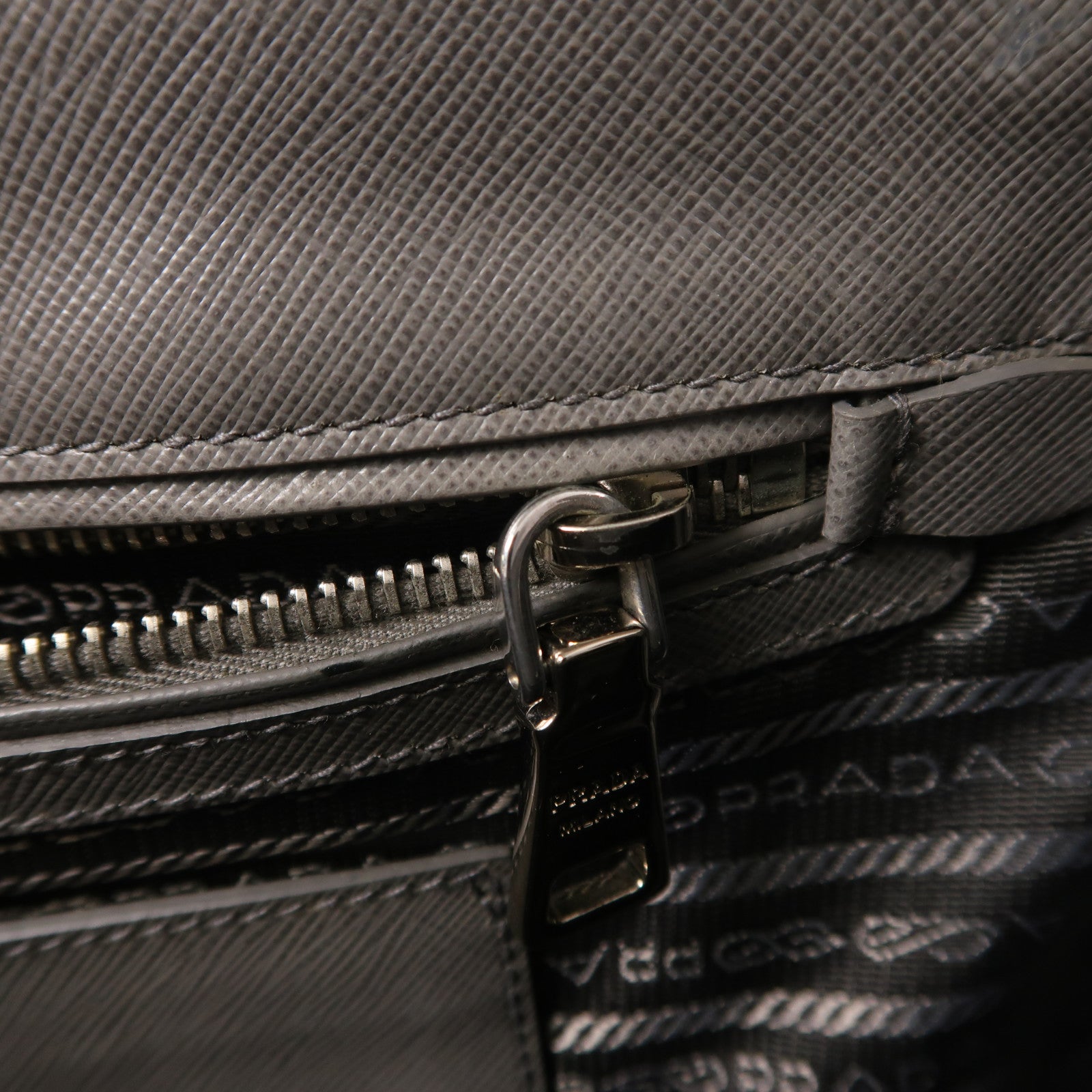 PRADA 牛皮皮革Killer Bag銀扣手挽肩背兩用袋