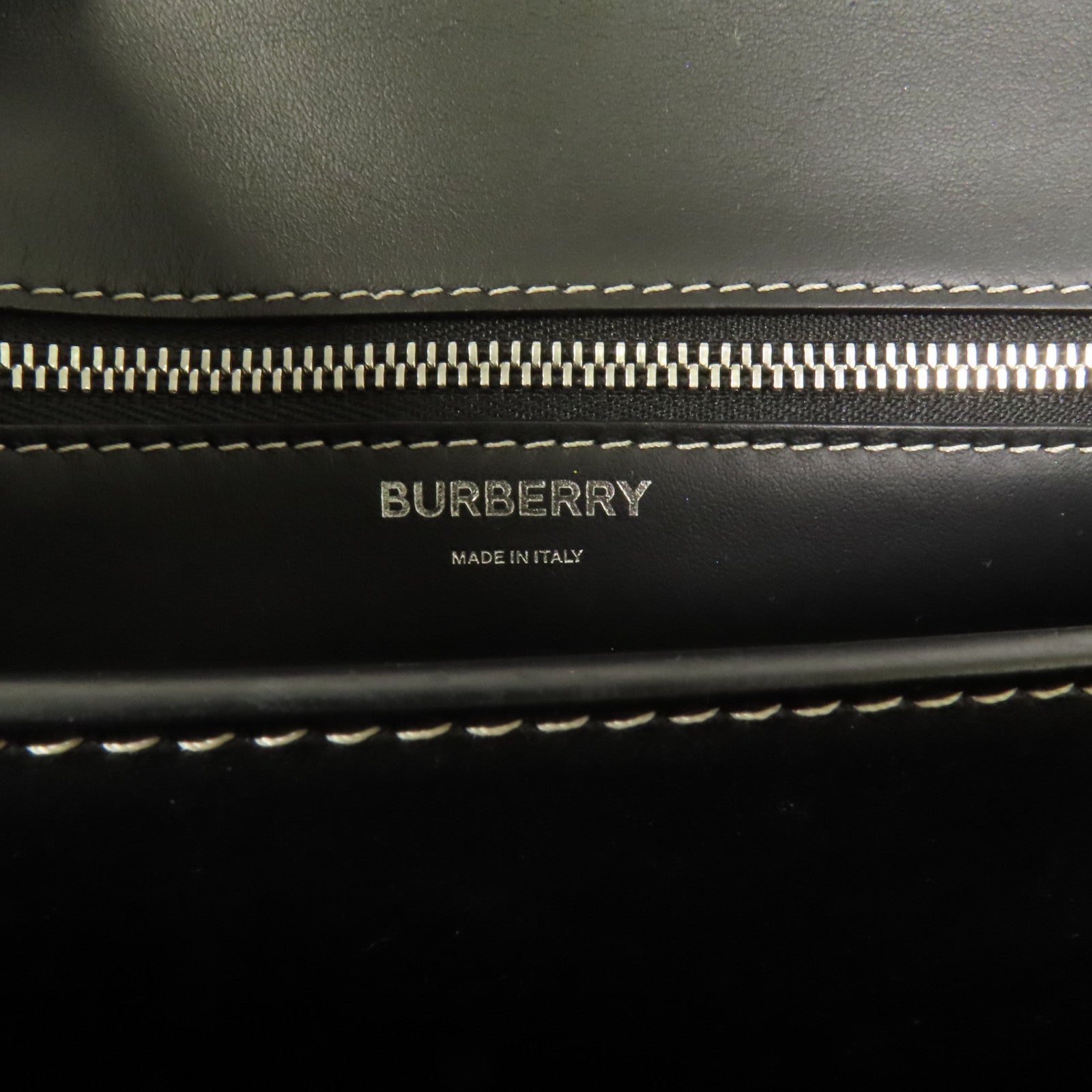 BURBERRY 牛皮皮革/帆布Shoulder Bag銀扣肩背袋