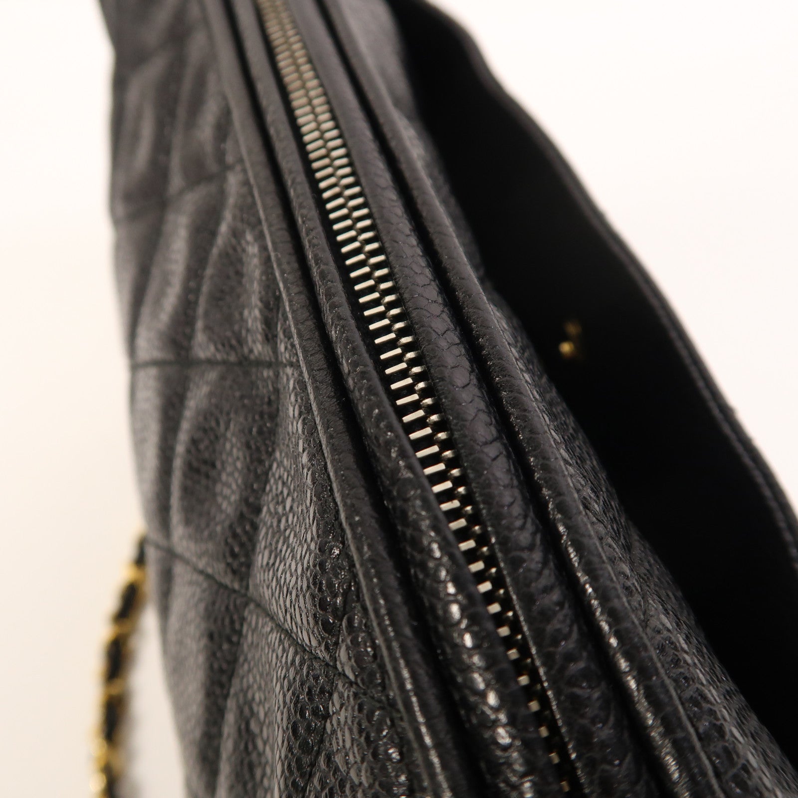 CHANEL 牛皮皮革Chain Shoulder金扣鏈帶肩背袋