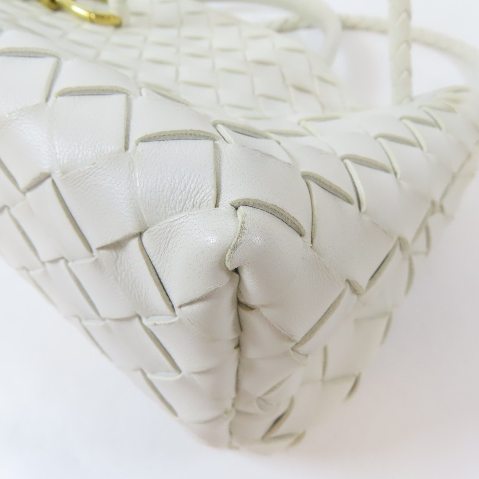 BOTTEGA VENETA 羊皮皮革East West Andiamo金扣手挽肩背兩用袋白色