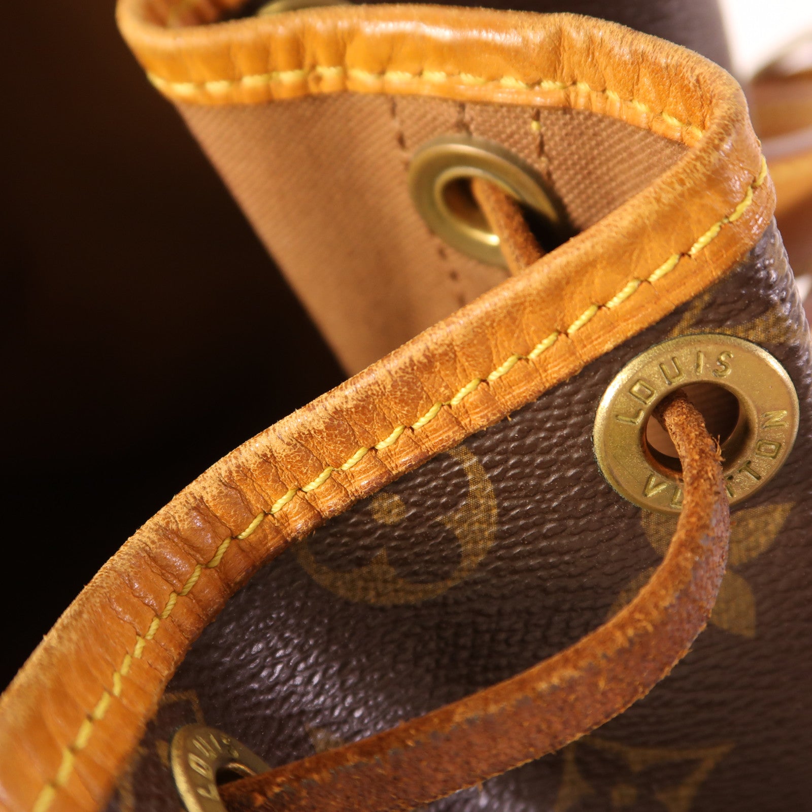LOUIS VUITTON Monogram Noe金扣肩背袋
