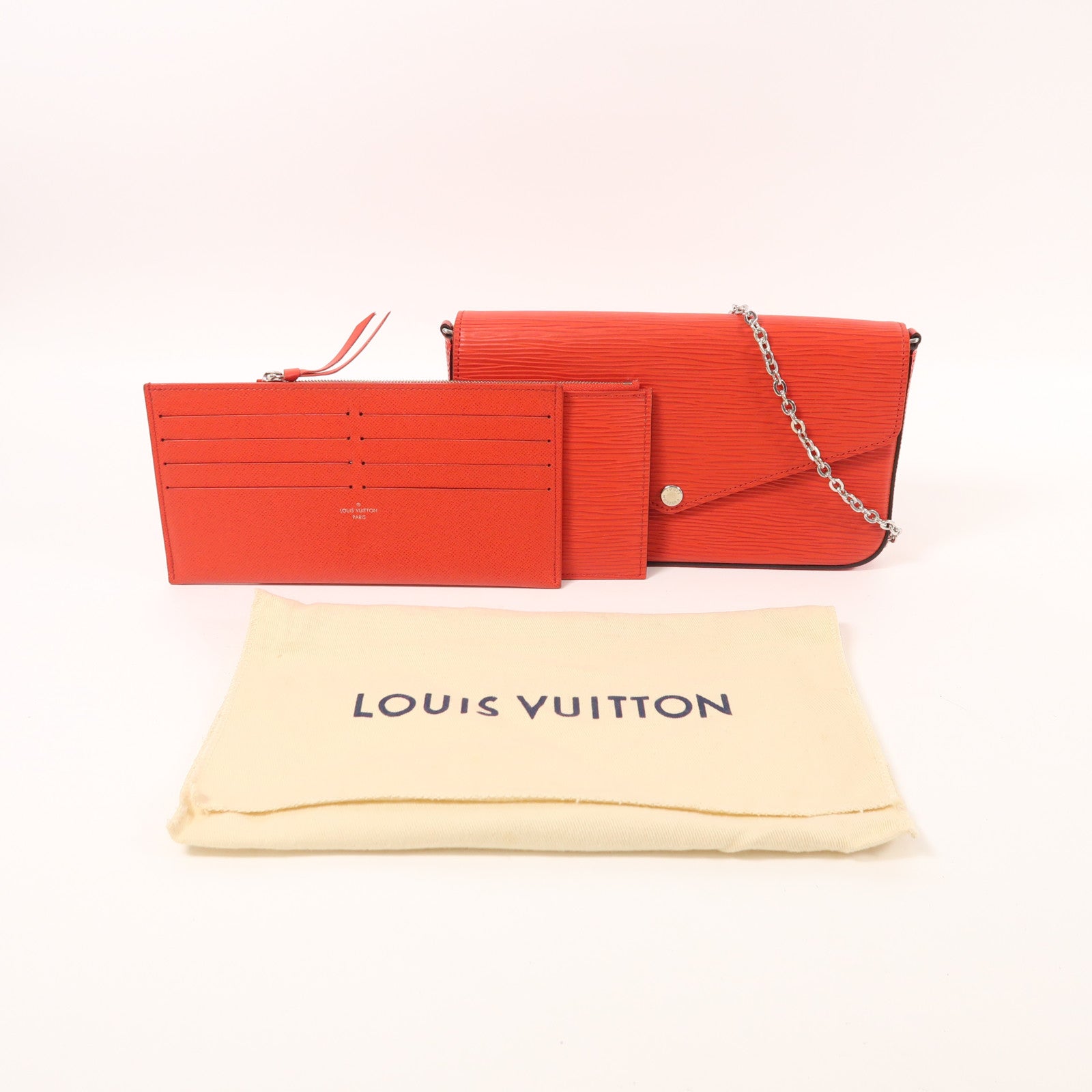 LOUIS VUITTON Epi Pochette Felice銀扣鏈帶肩背袋