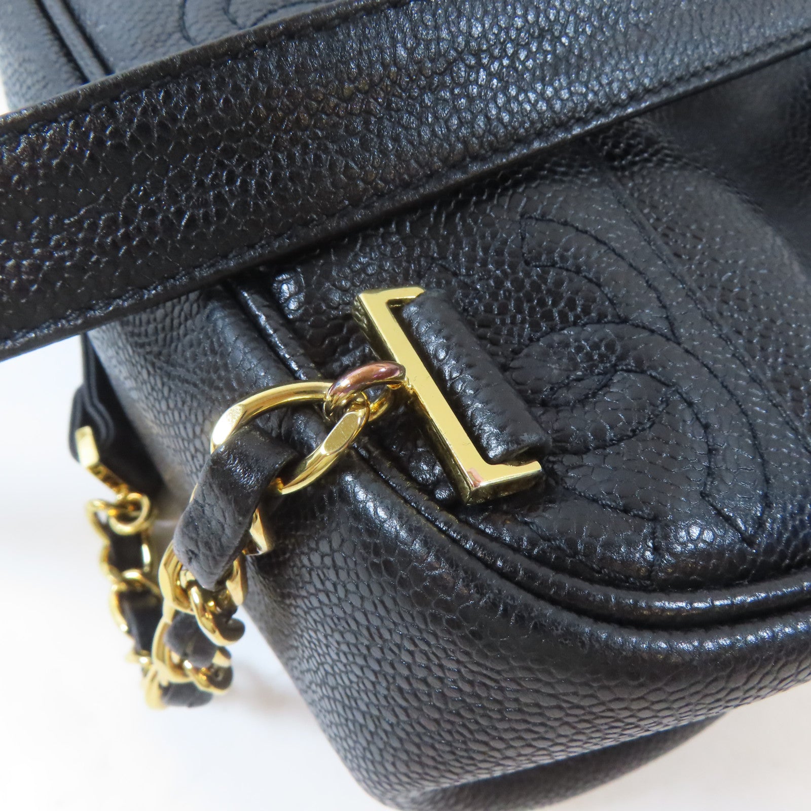 CHANEL Caviar皮革Triple CC Backpack金扣背包黑色