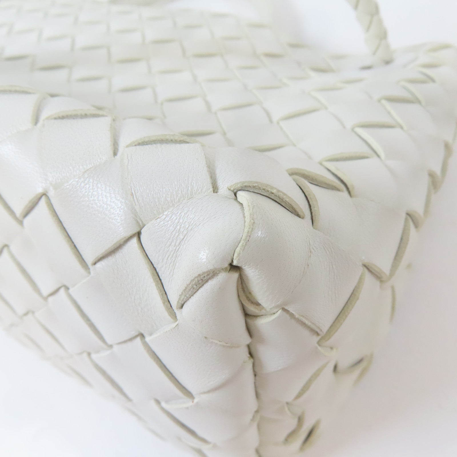 BOTTEGA VENETA 羊皮皮革East West Andiamo金扣手挽肩背兩用袋白色