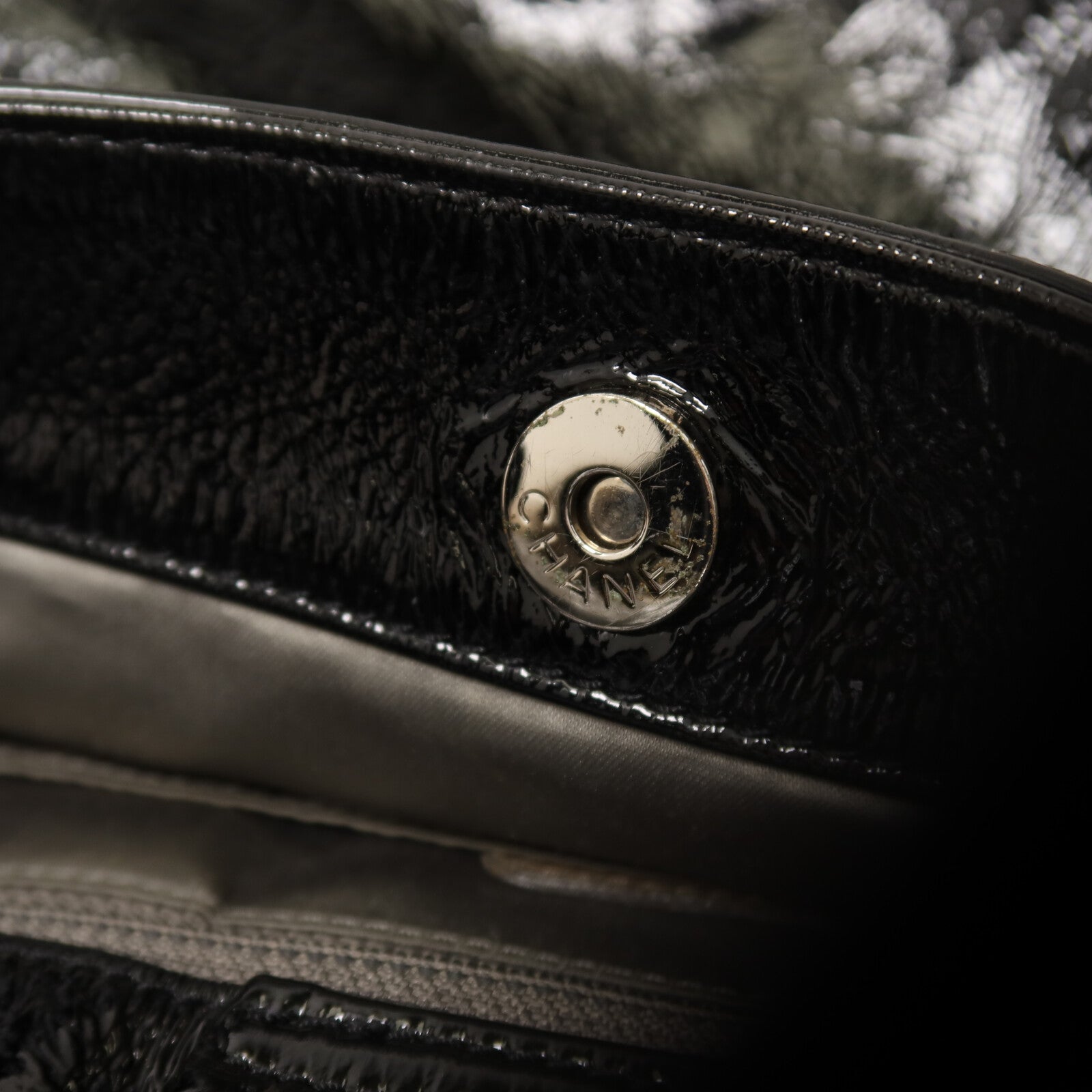 CHANEL 漆皮皮革Shoulder Bag肩背袋