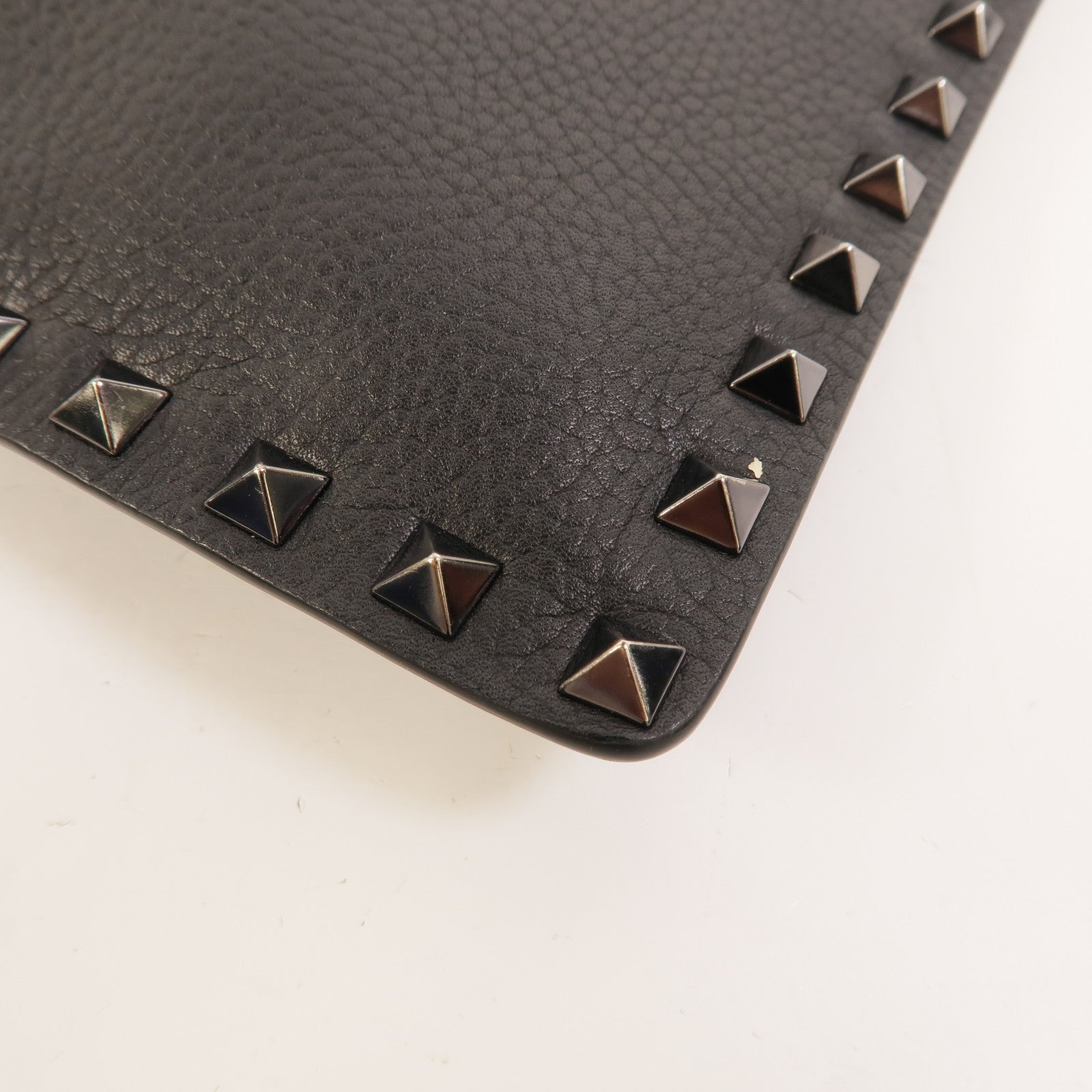 Valentino 牛皮皮革Rockstud Clutch手拿包