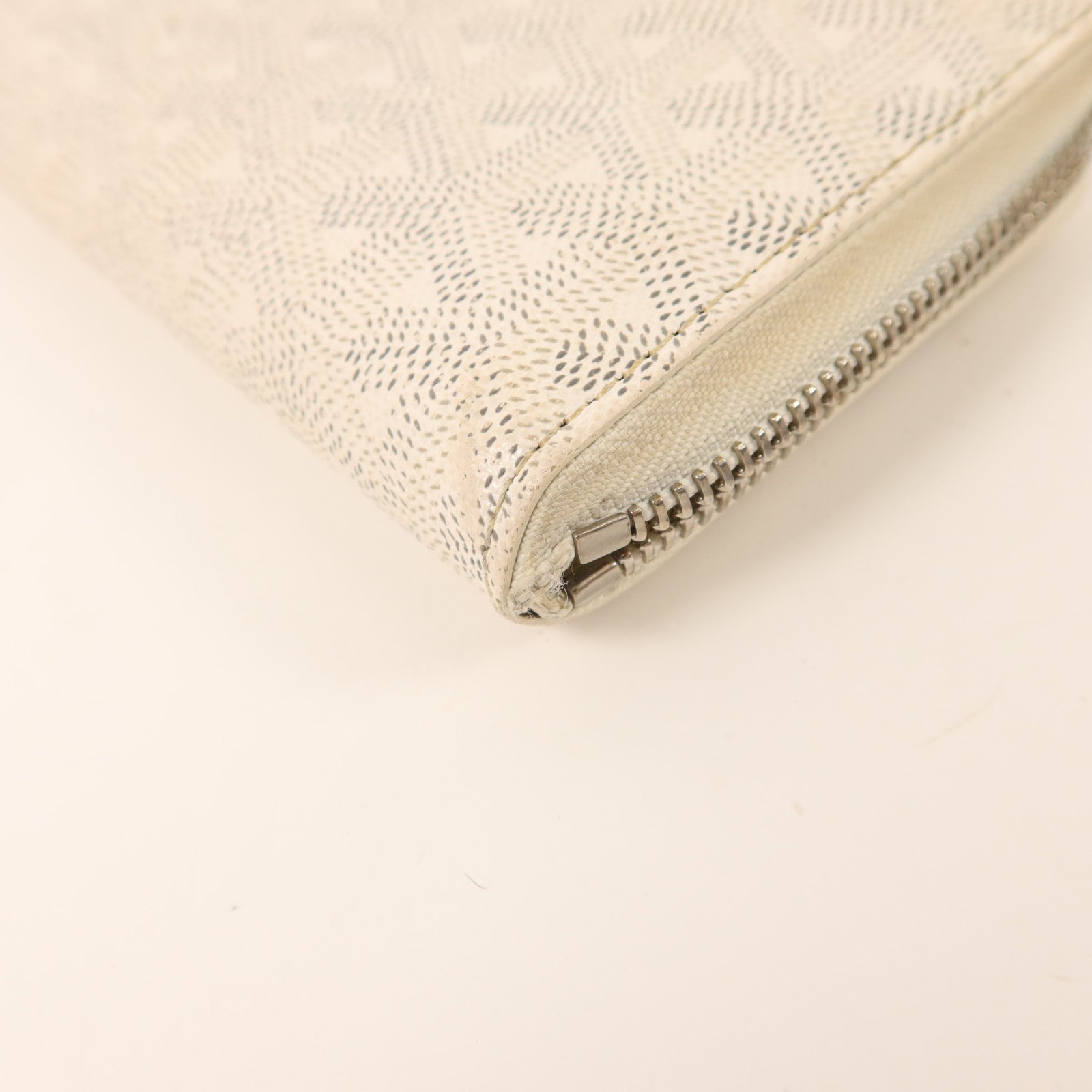 GOYARD 【激減優惠】塗層帆布/牛皮皮革Matignon GM Wallet銀扣拉長鏈錢包