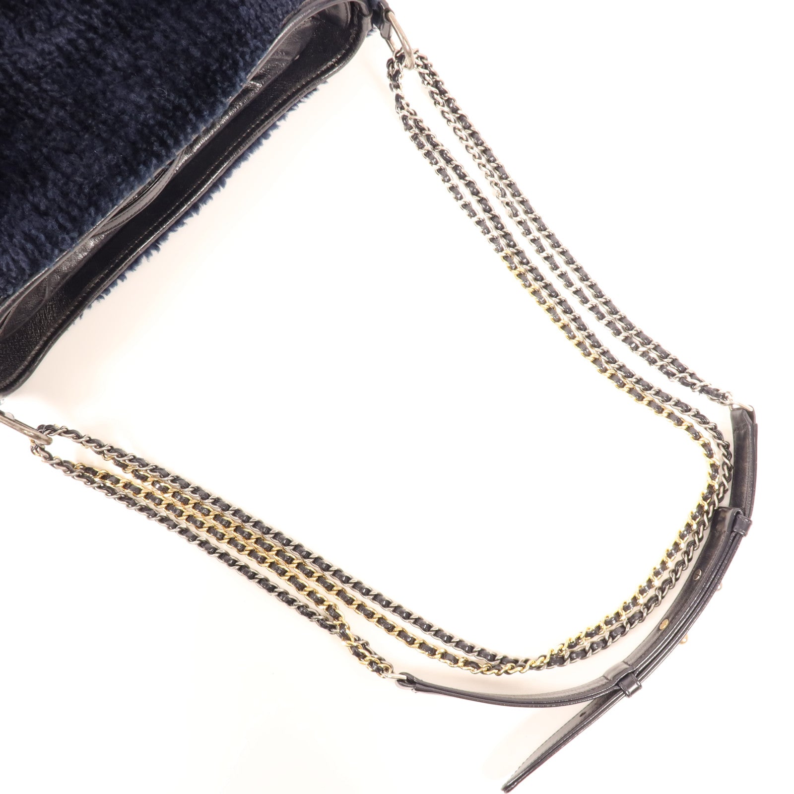 CHANEL 牛皮皮革/羊毛Gabrielle Medium鏈帶肩背袋