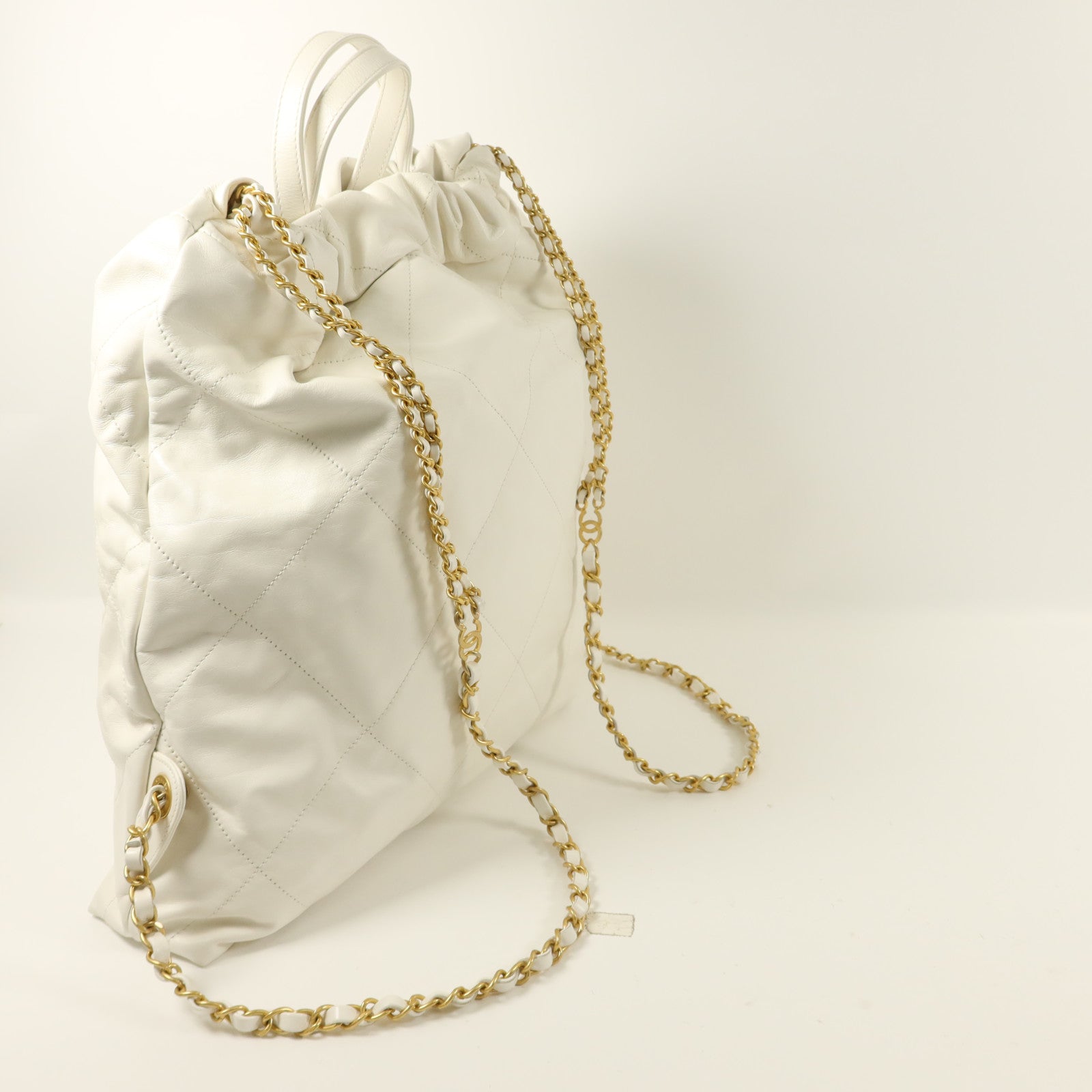 CHANEL 牛皮皮革Chanel 22 Backpack背包
