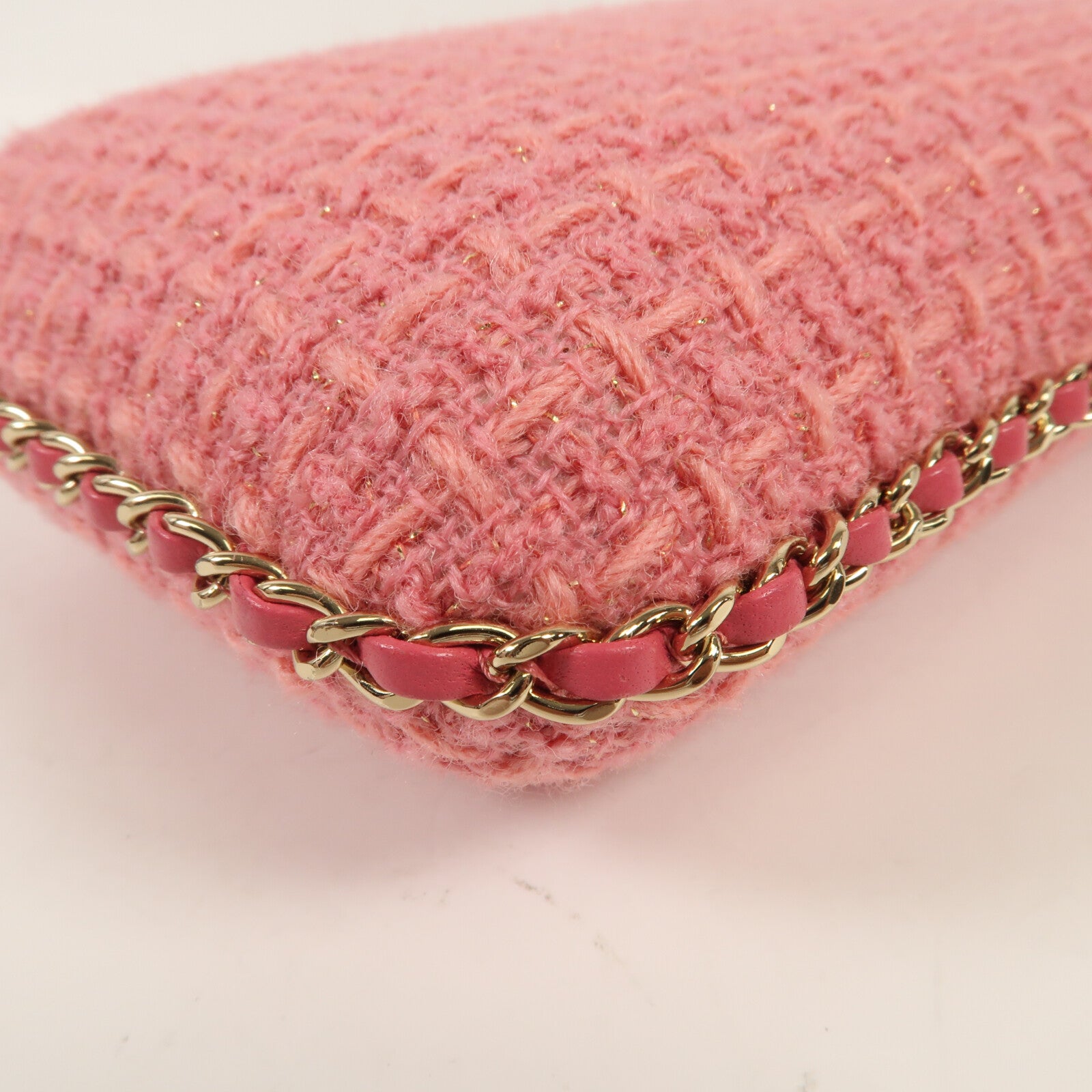 CHANEL 斜紋軟呢Phone Bag金扣鏈帶肩背袋