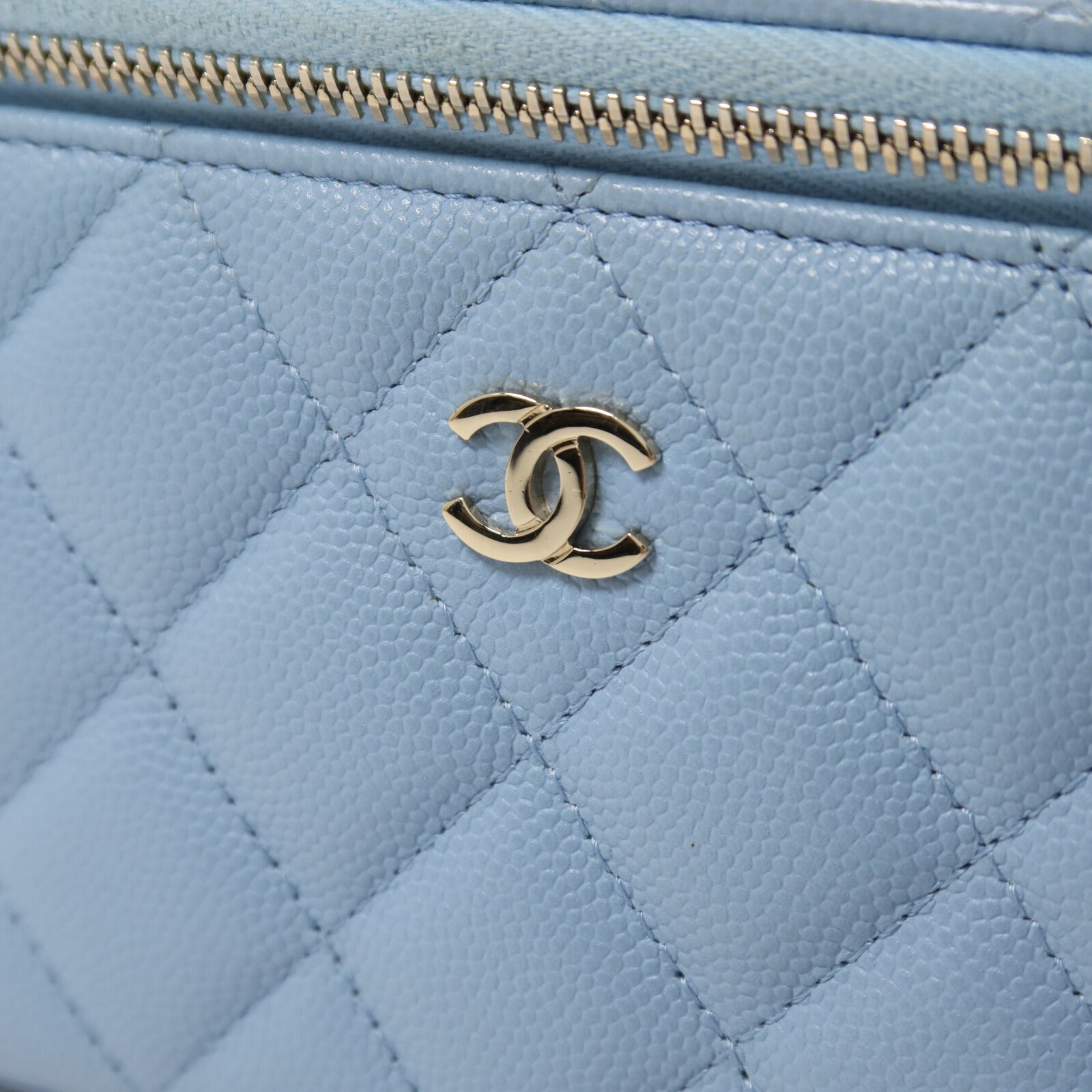 CHANEL 牛皮皮革Vanity Case鏈帶肩背袋