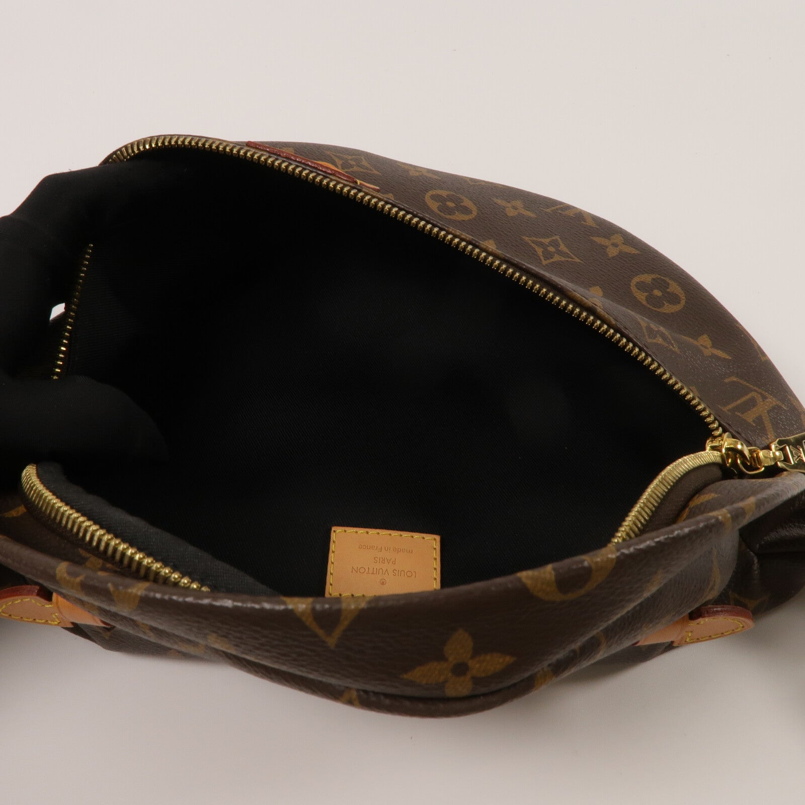 LOUIS VUITTON Monogram Bum Bag腰包