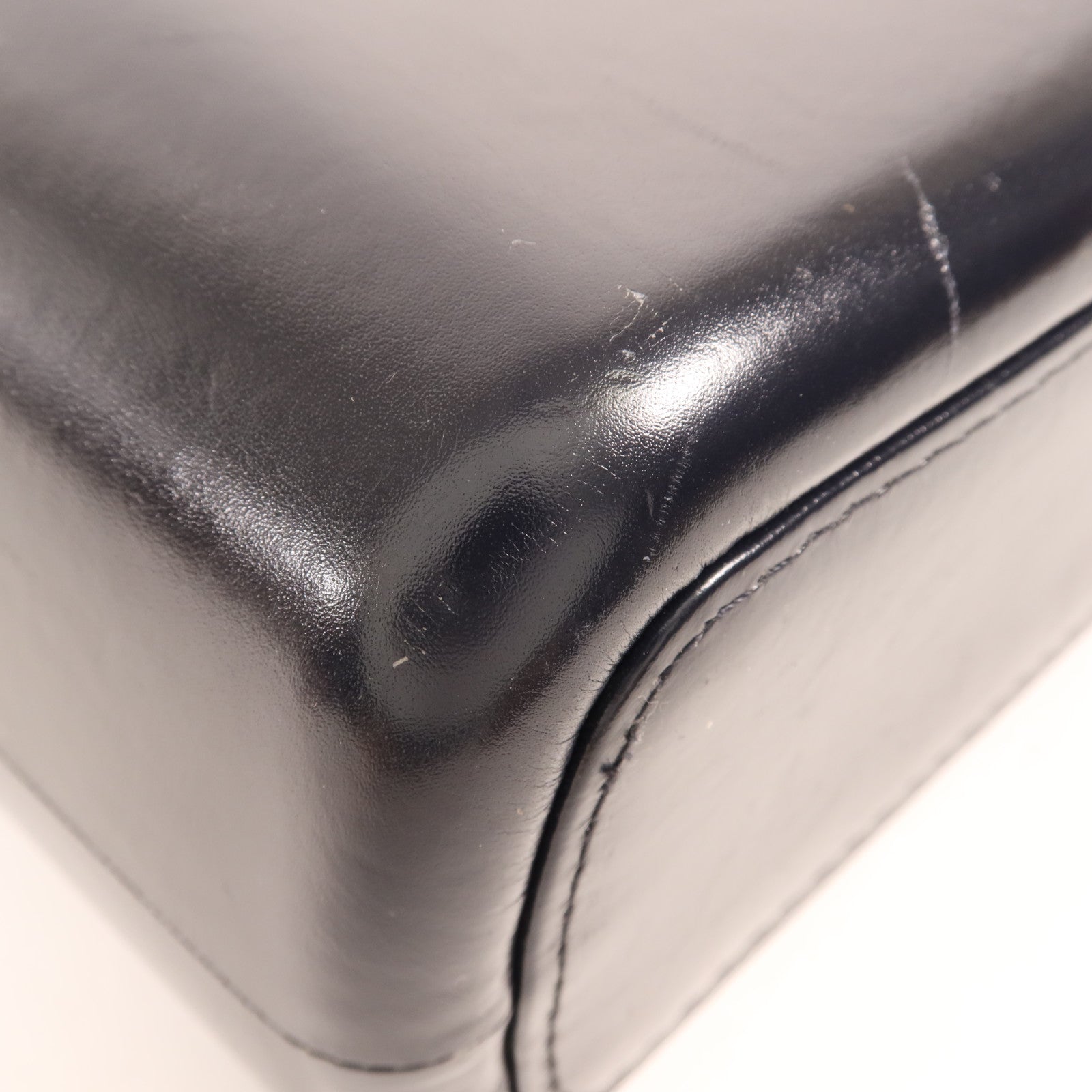 CHANEL 牛皮皮革/羊毛Gabrielle Medium鏈帶肩背袋