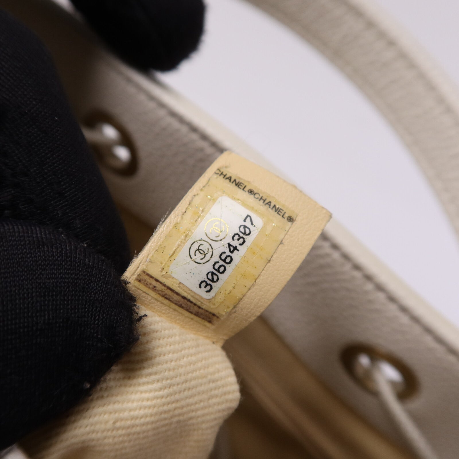 CHANEL 牛皮皮革Chain Shoulder Bag金扣鏈帶肩背袋