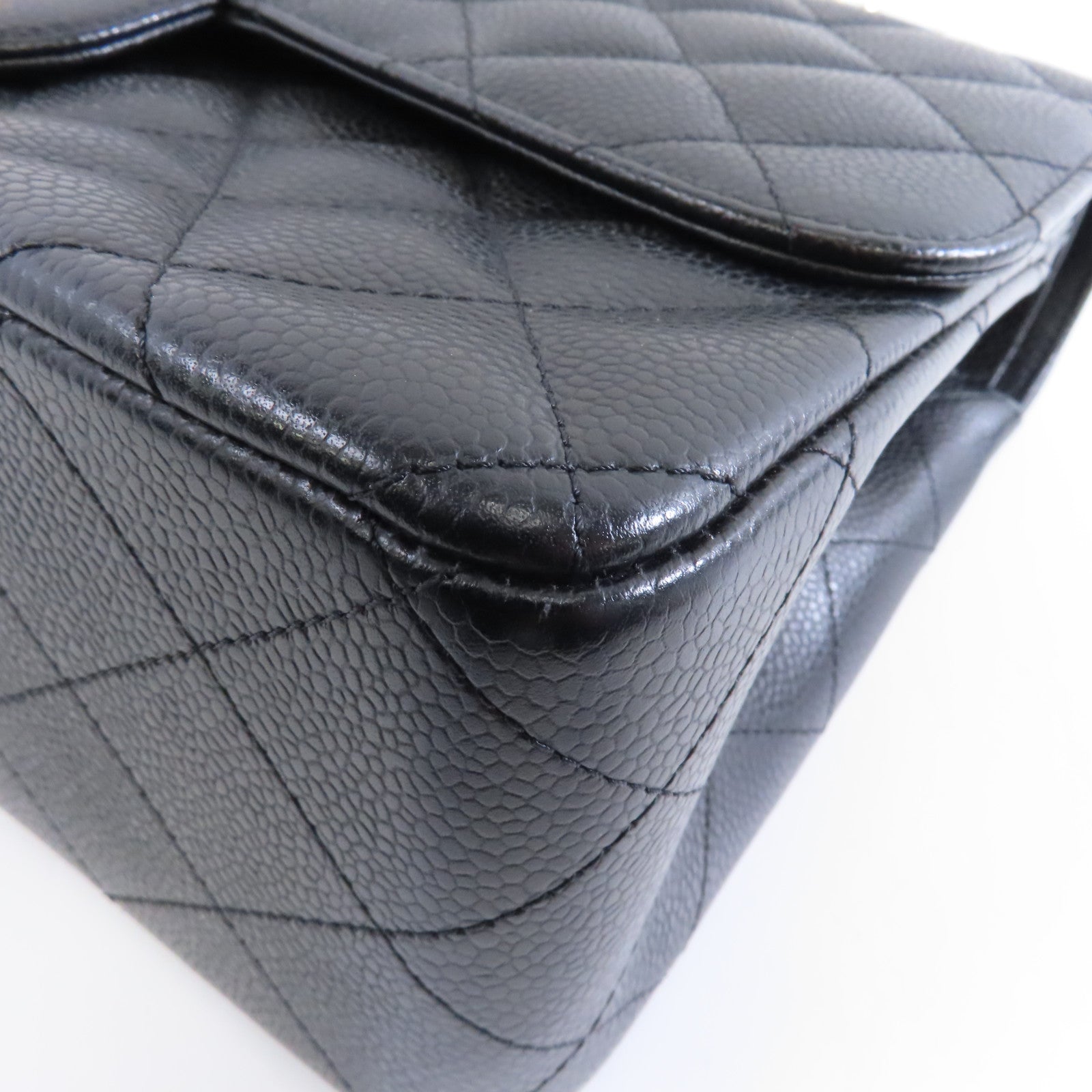 CHANEL 菱格Caviar皮革Classic Jumbo金扣鏈帶肩背袋黑色