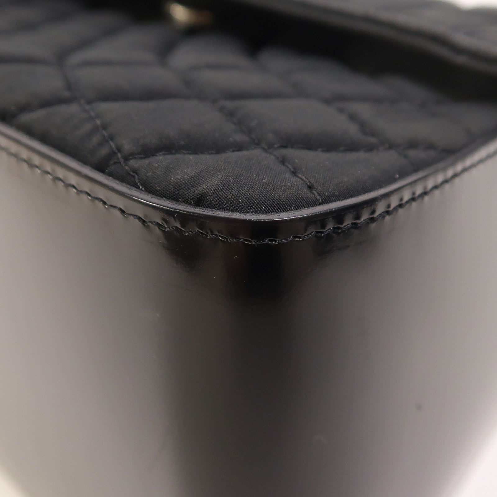 BALLY 尼龍/牛皮皮革Hand Bag銀扣手挽袋
