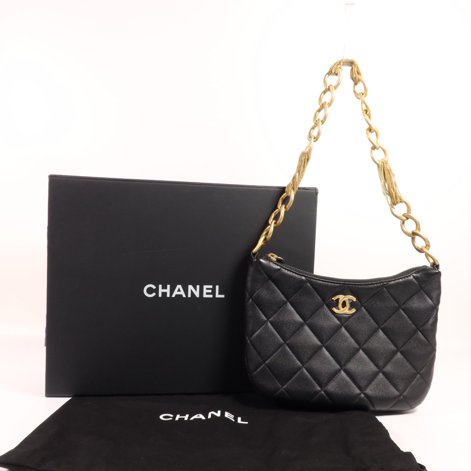 CHANEL 牛皮皮革Hobo金扣鏈帶肩背袋