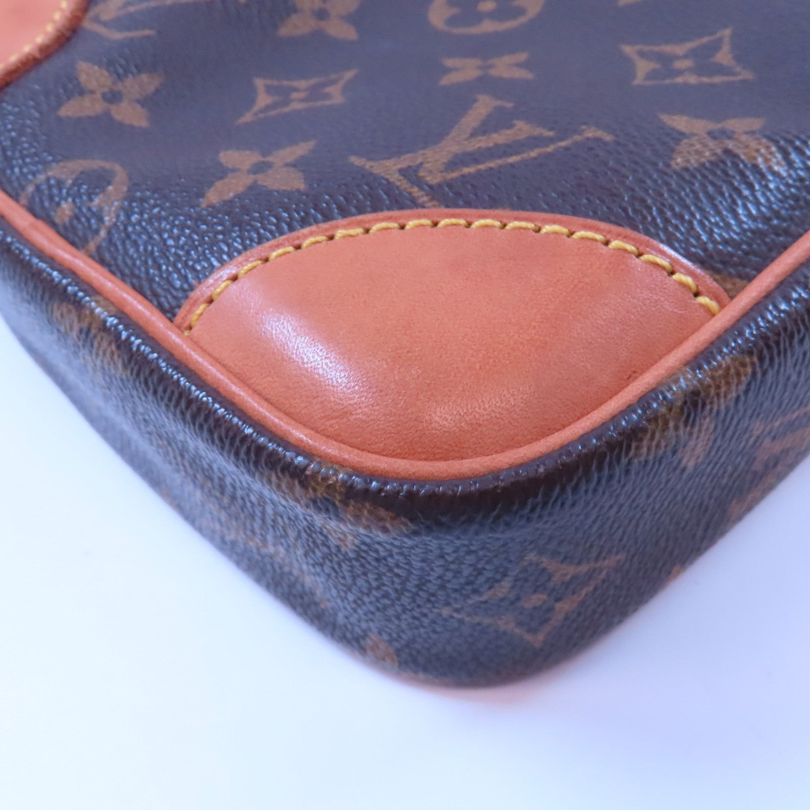 LOUIS VUITTON Monogram Danube金扣肩背袋啡色