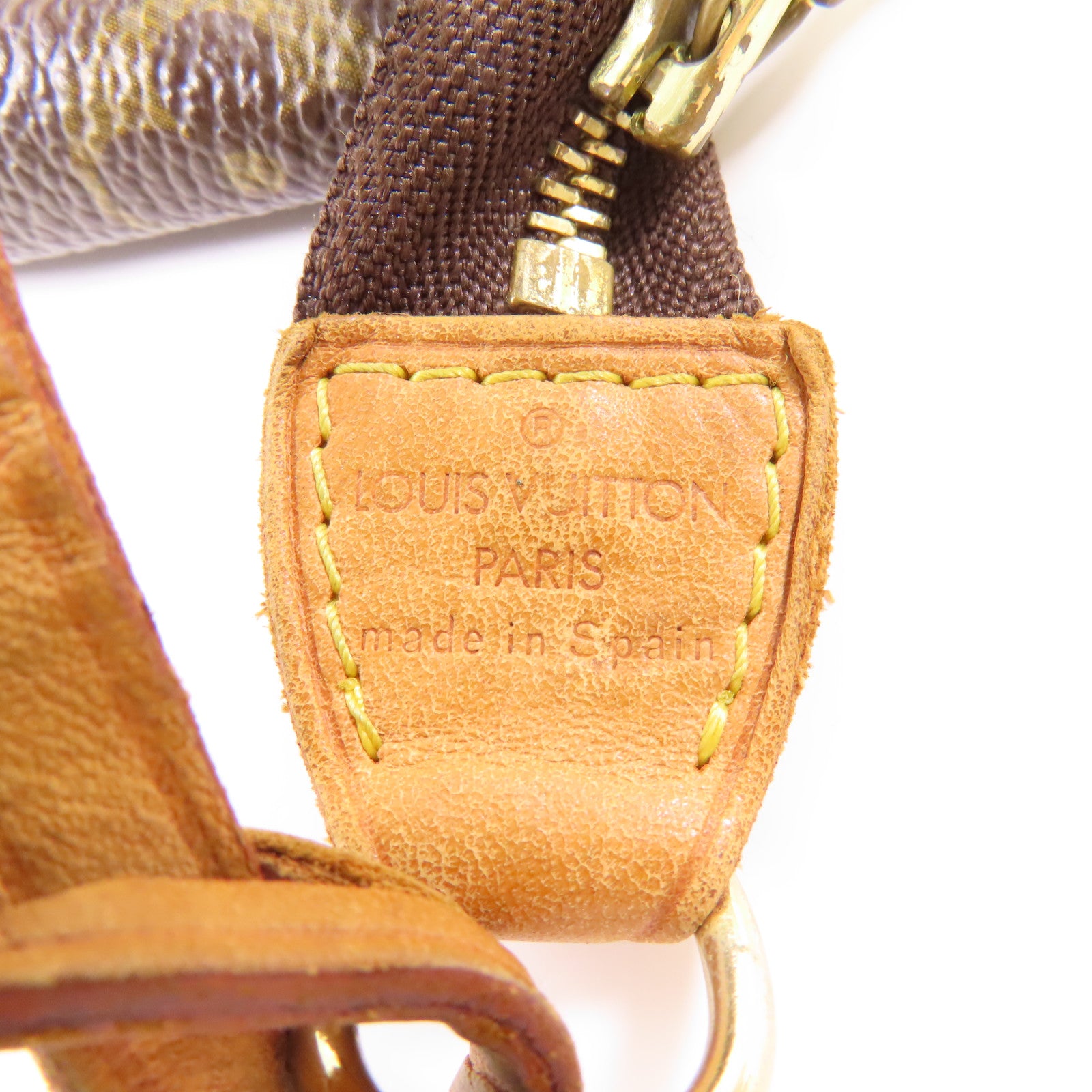 LOUIS VUITTON Monogram Pochette Accessoires金扣手挽袋棕色