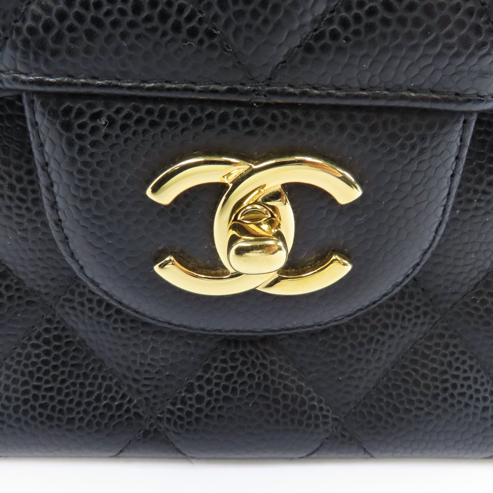 CHANEL 菱格Caviar皮革Classic Jumbo金扣鏈帶肩背袋黑色