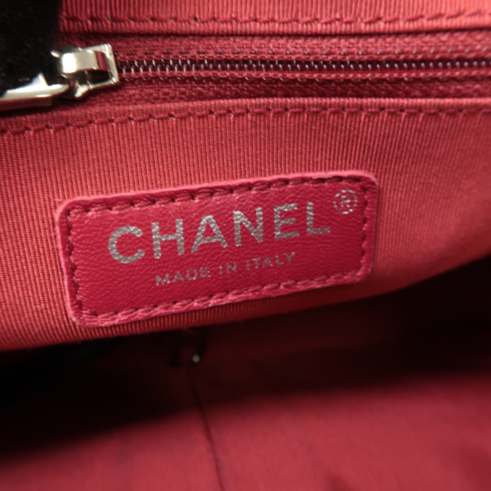 CHANEL **【激減優惠】菱格牛皮皮革Gabrielle金扣/銀扣鏈帶肩背袋黑色