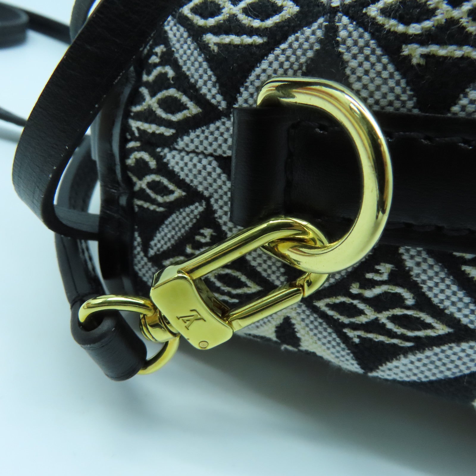 LOUIS VUITTON 【清倉大減價】Jacquard Since 1854 Noe Purse Shoulder Bag金扣肩背袋黑色