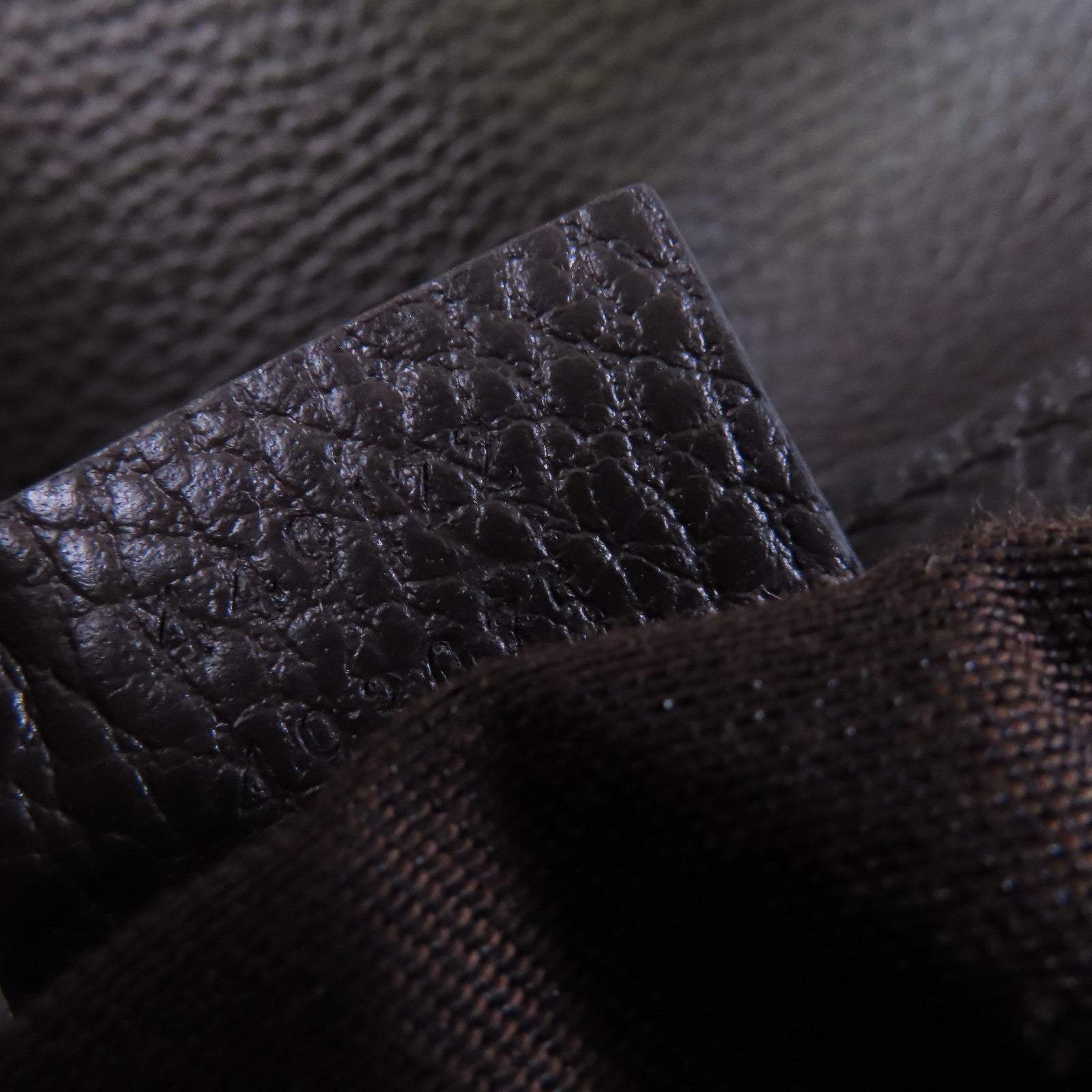 GUCCI GG帆布Shoulder Bag銀扣肩背袋