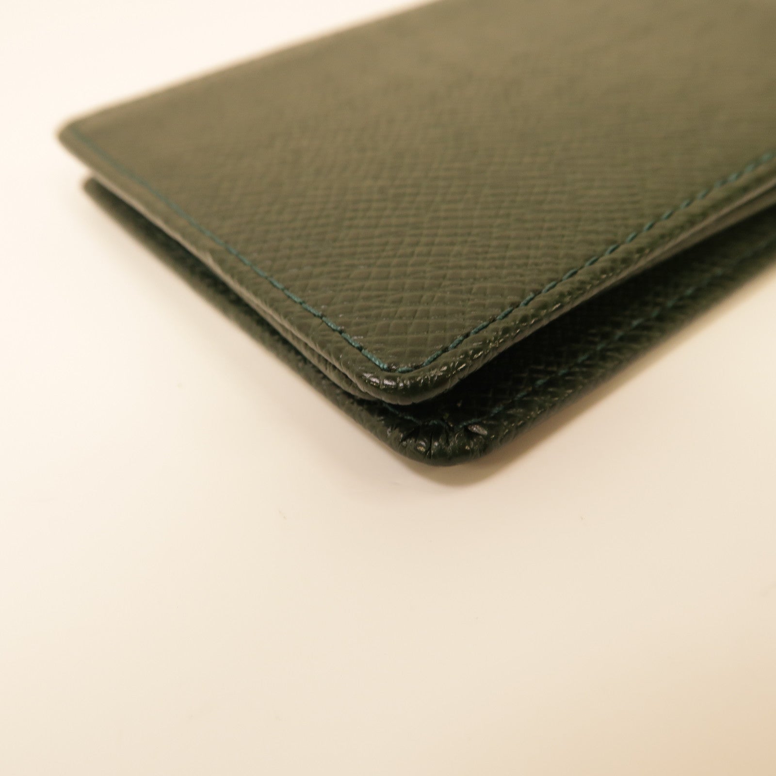 LOUIS VUITTON Taiga Porte Billets 3 Voler折疊錢包綠色