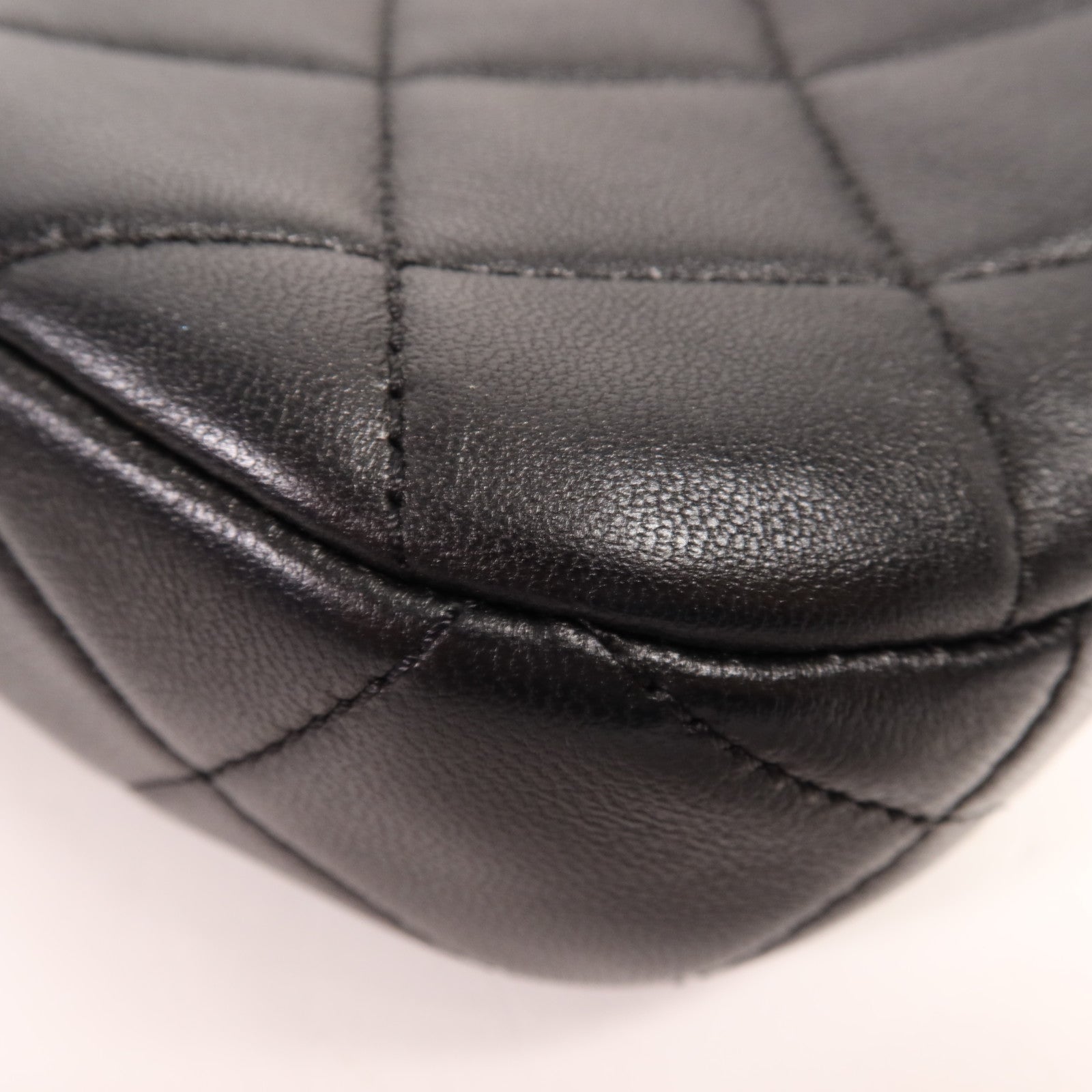 CHANEL 牛皮皮革Hobo金扣鏈帶肩背袋