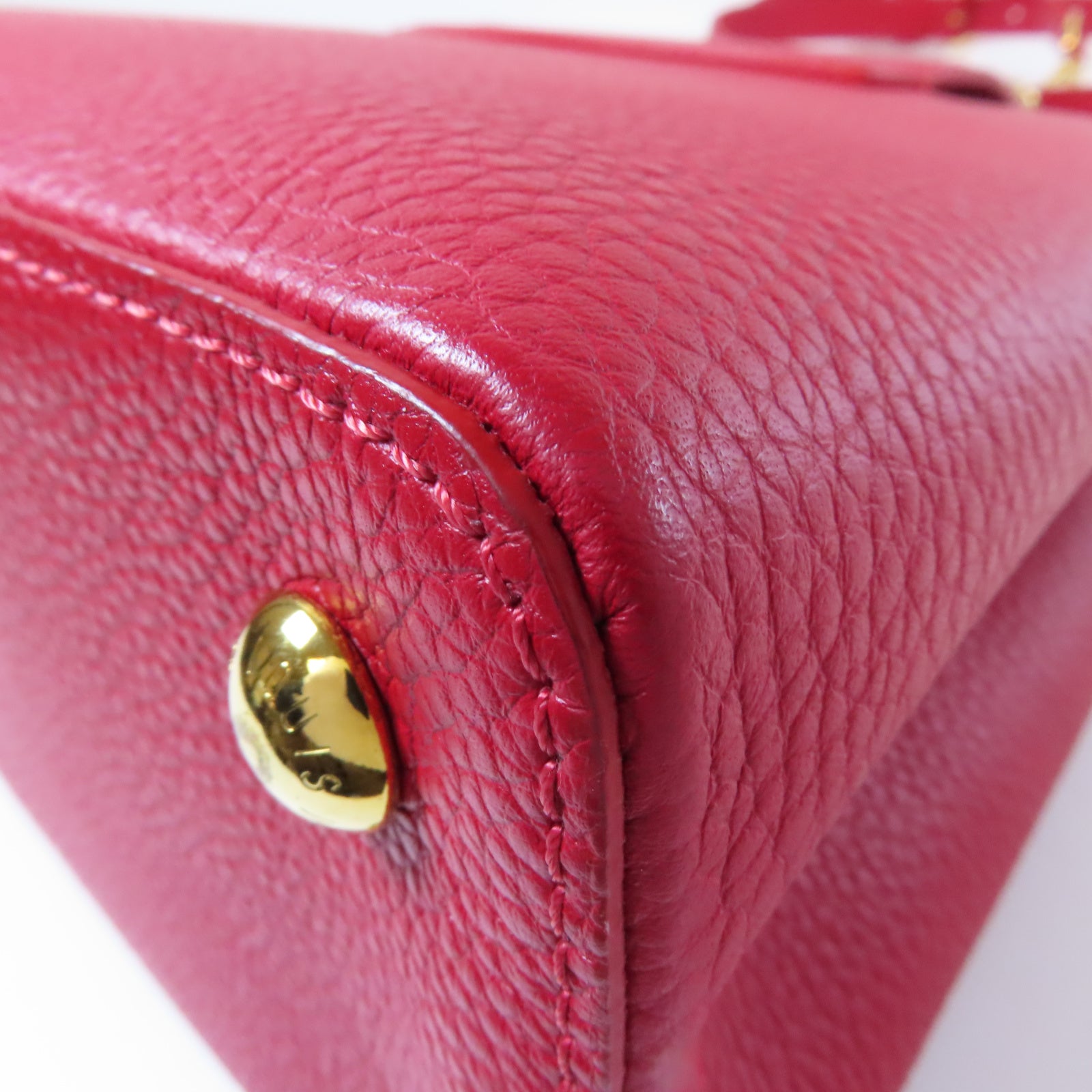 LOUIS VUITTON 【激減優惠】Taurillon Capucines MM金扣手挽肩背兩用袋紅色