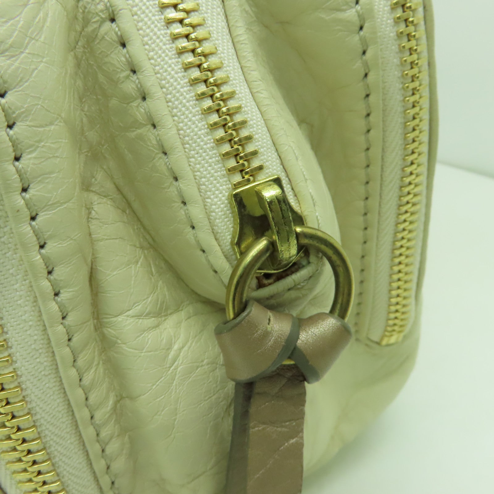 Chloe 牛皮皮革Handbag金扣手挽袋米白色