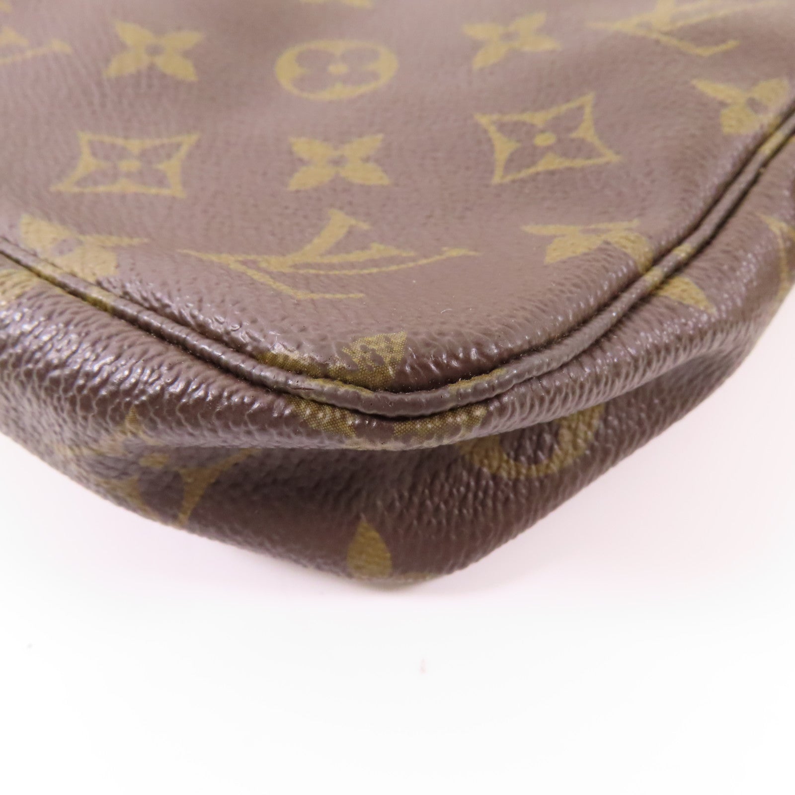 LOUIS VUITTON Monogram Pochette Accessoires金扣手挽袋棕色