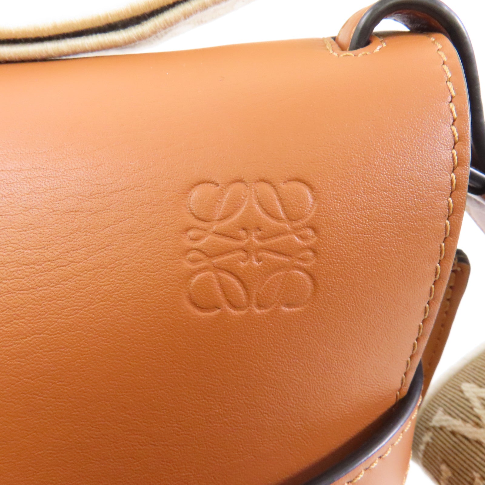 LOEWE 牛皮皮革Small Gate Dual Bag金扣肩背袋啡色