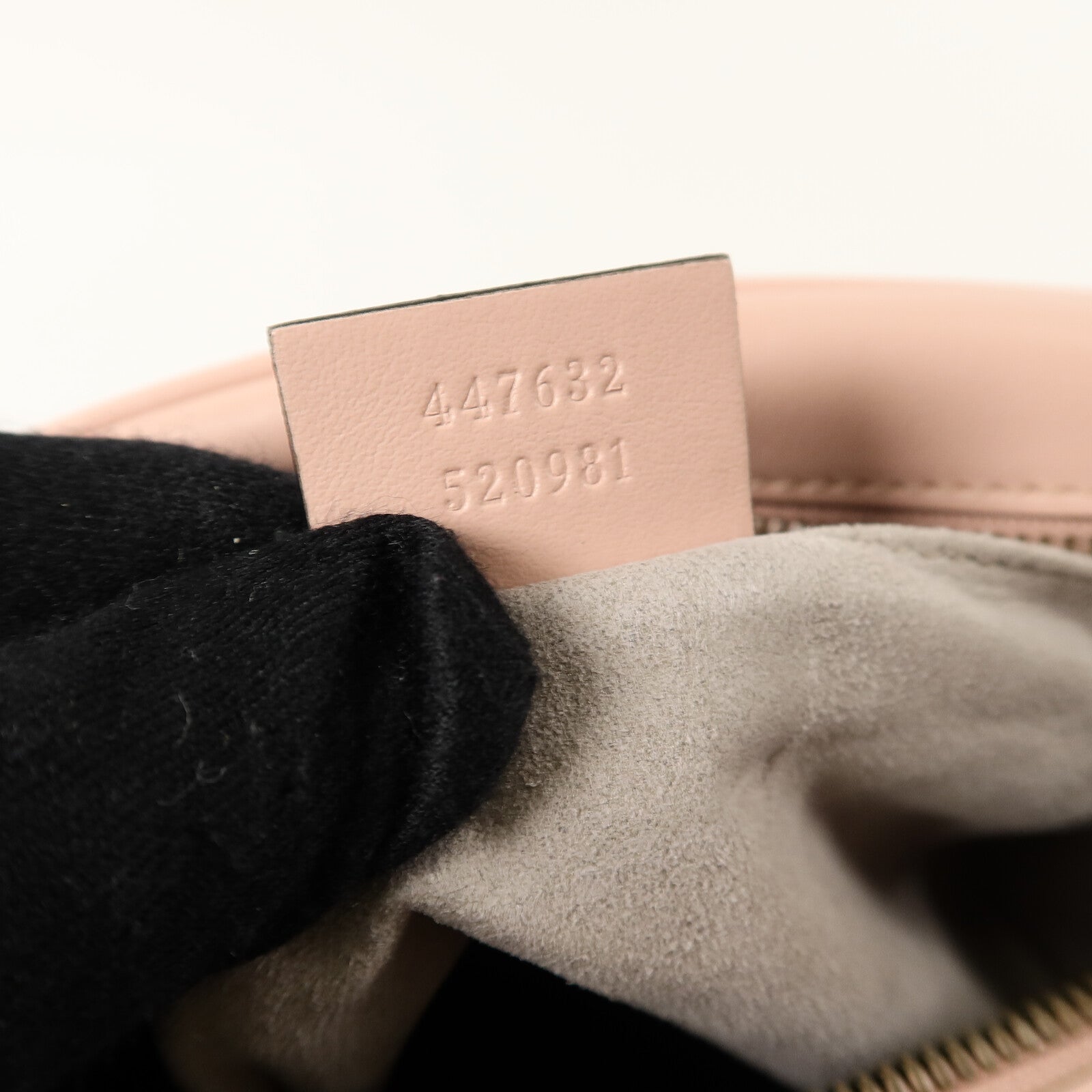 GUCCI 牛皮皮革GG Marmont肩背袋