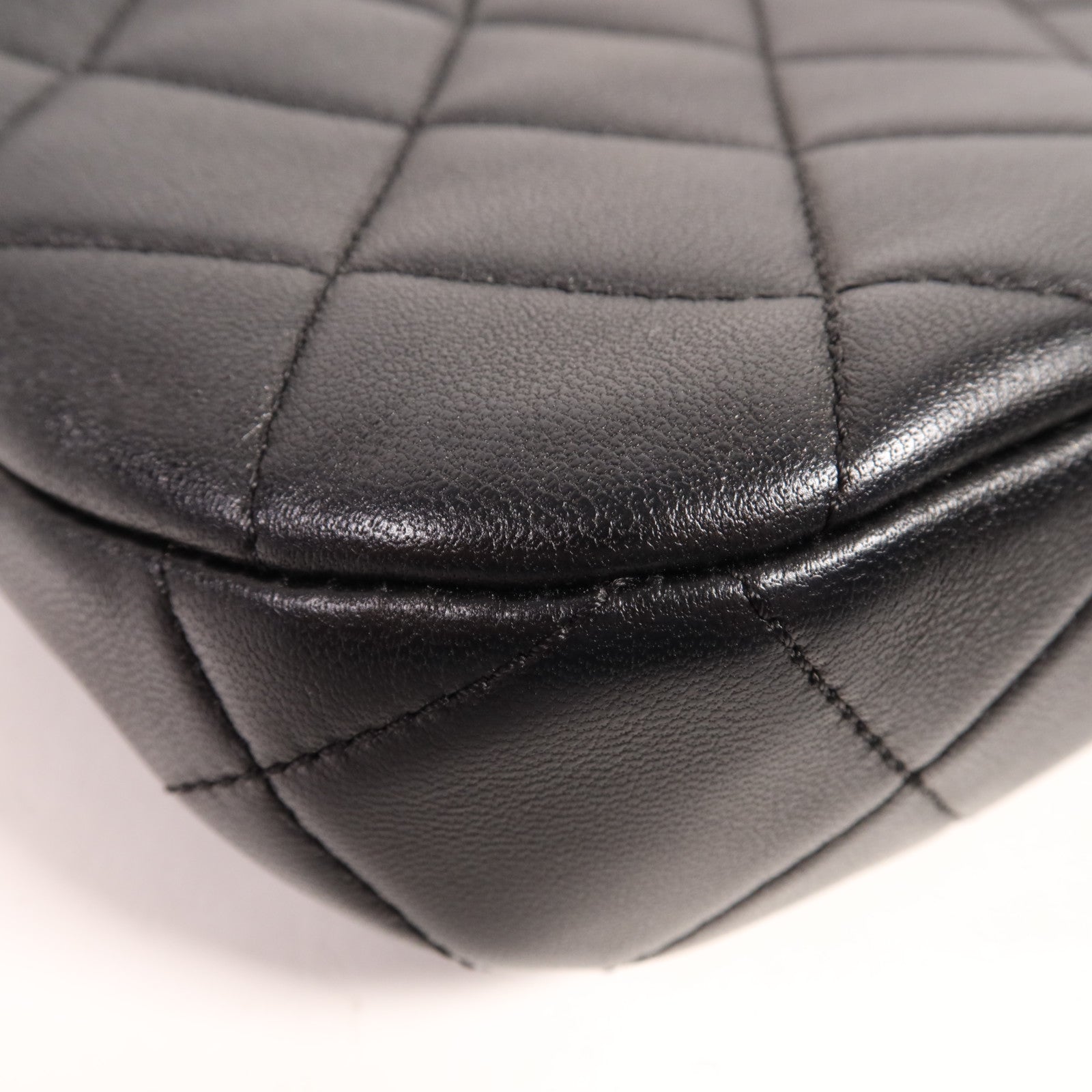 CHANEL 牛皮皮革Hobo金扣鏈帶肩背袋
