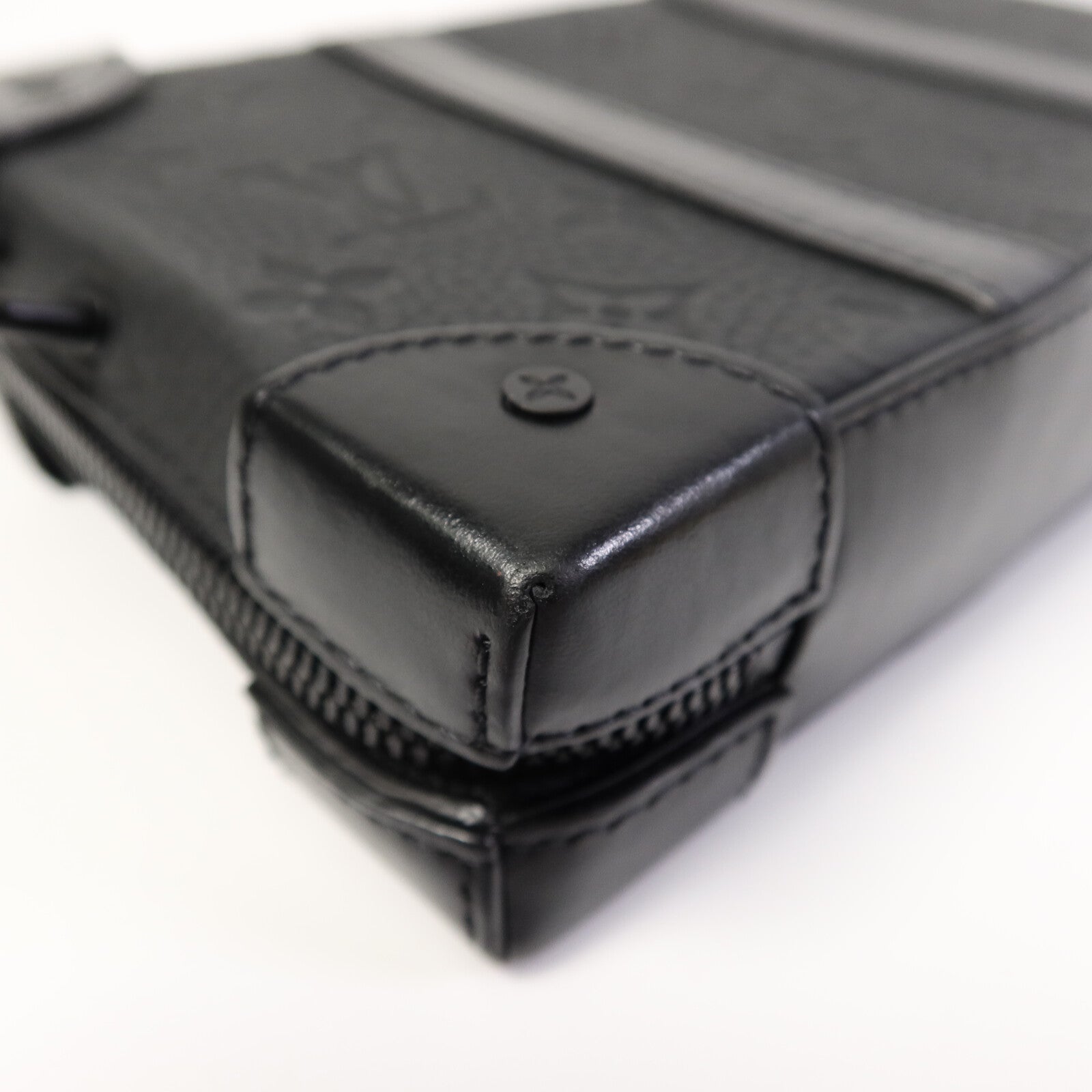 LOUIS VUITTON Monogram Taurillon Soft Trunk肩背袋